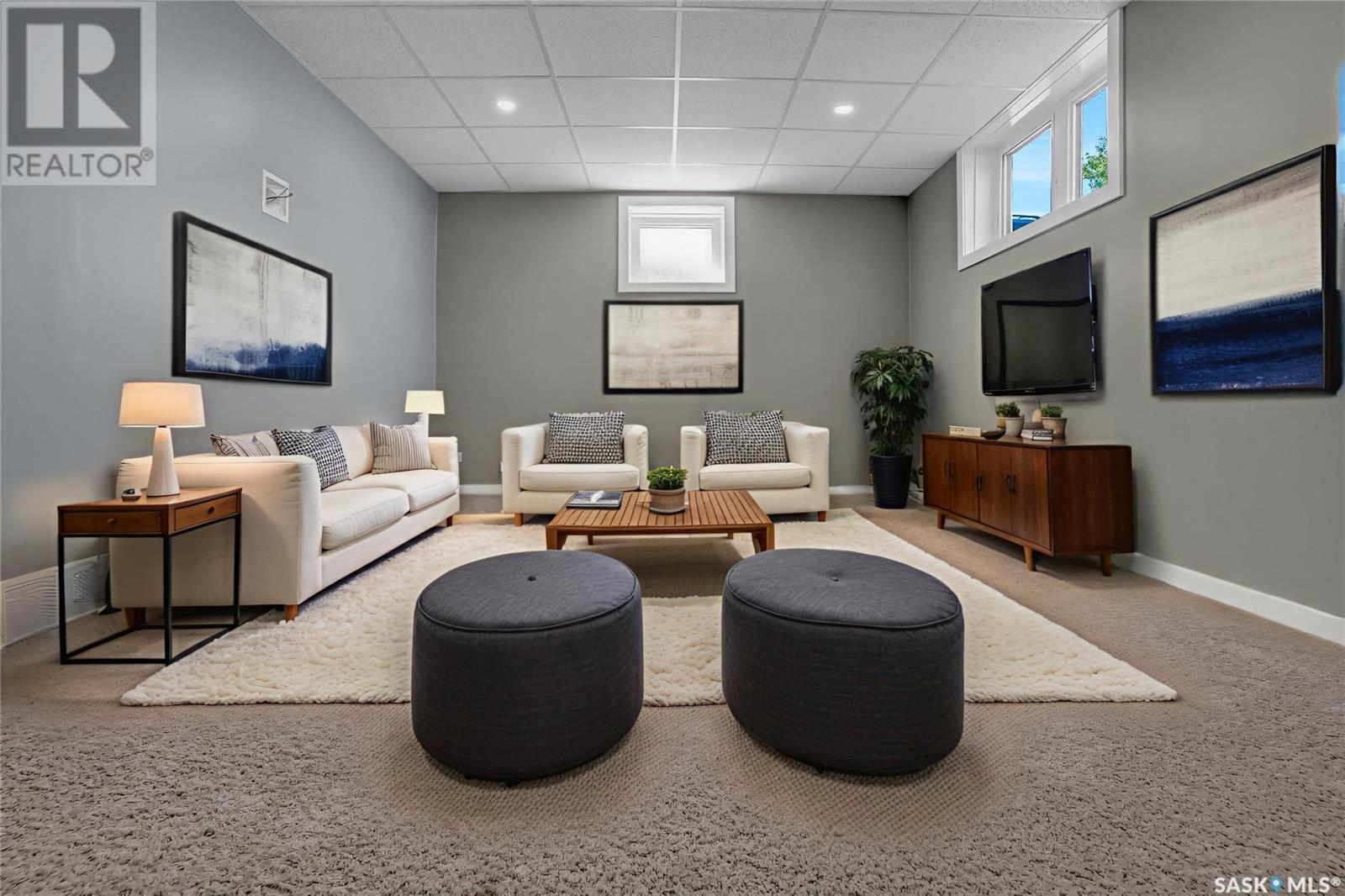 Photo 5 of 1107 Montgomery Street, Moose Jaw SK