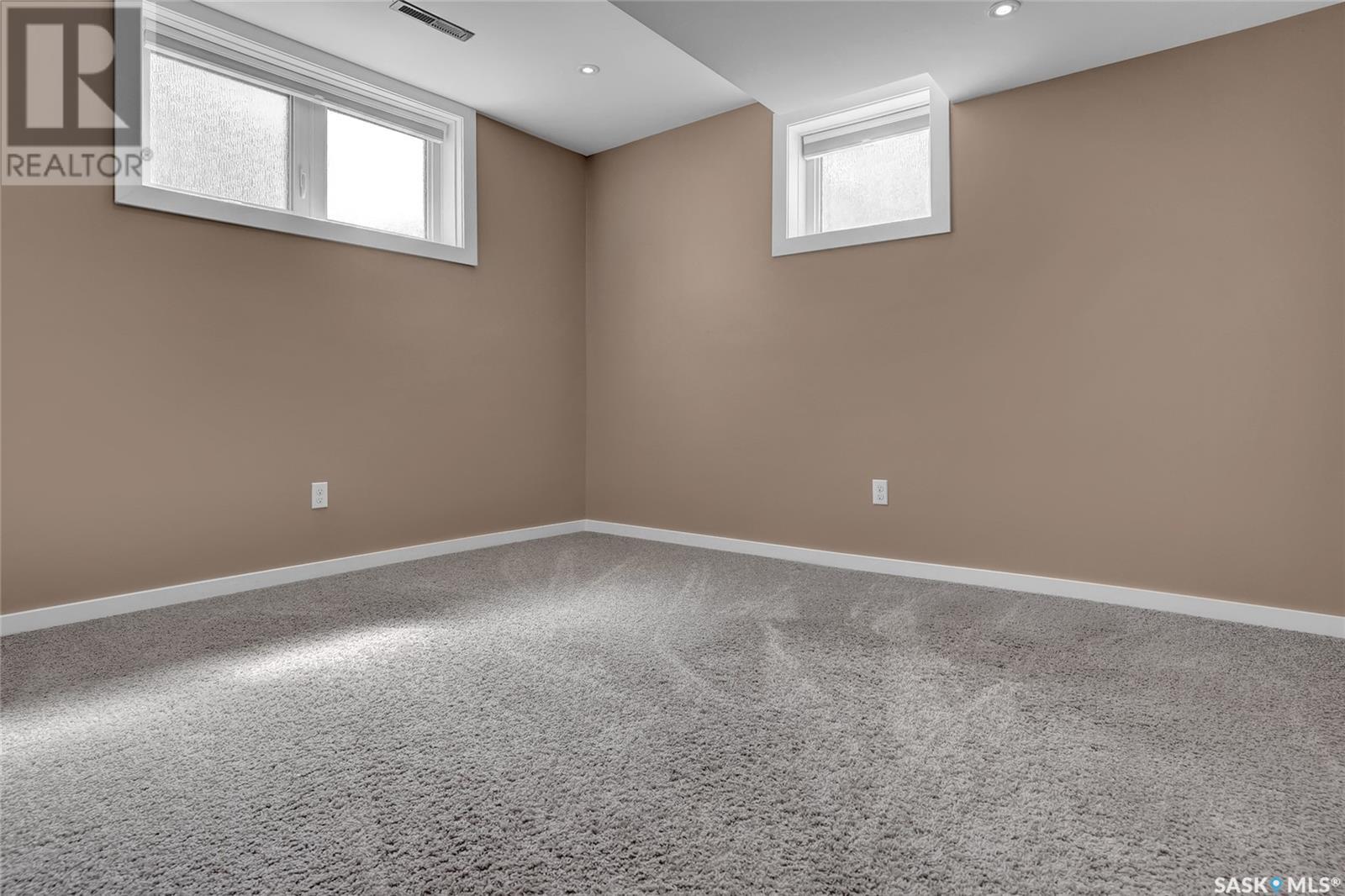Photo 40 of 1107 Montgomery Street, Moose Jaw SK