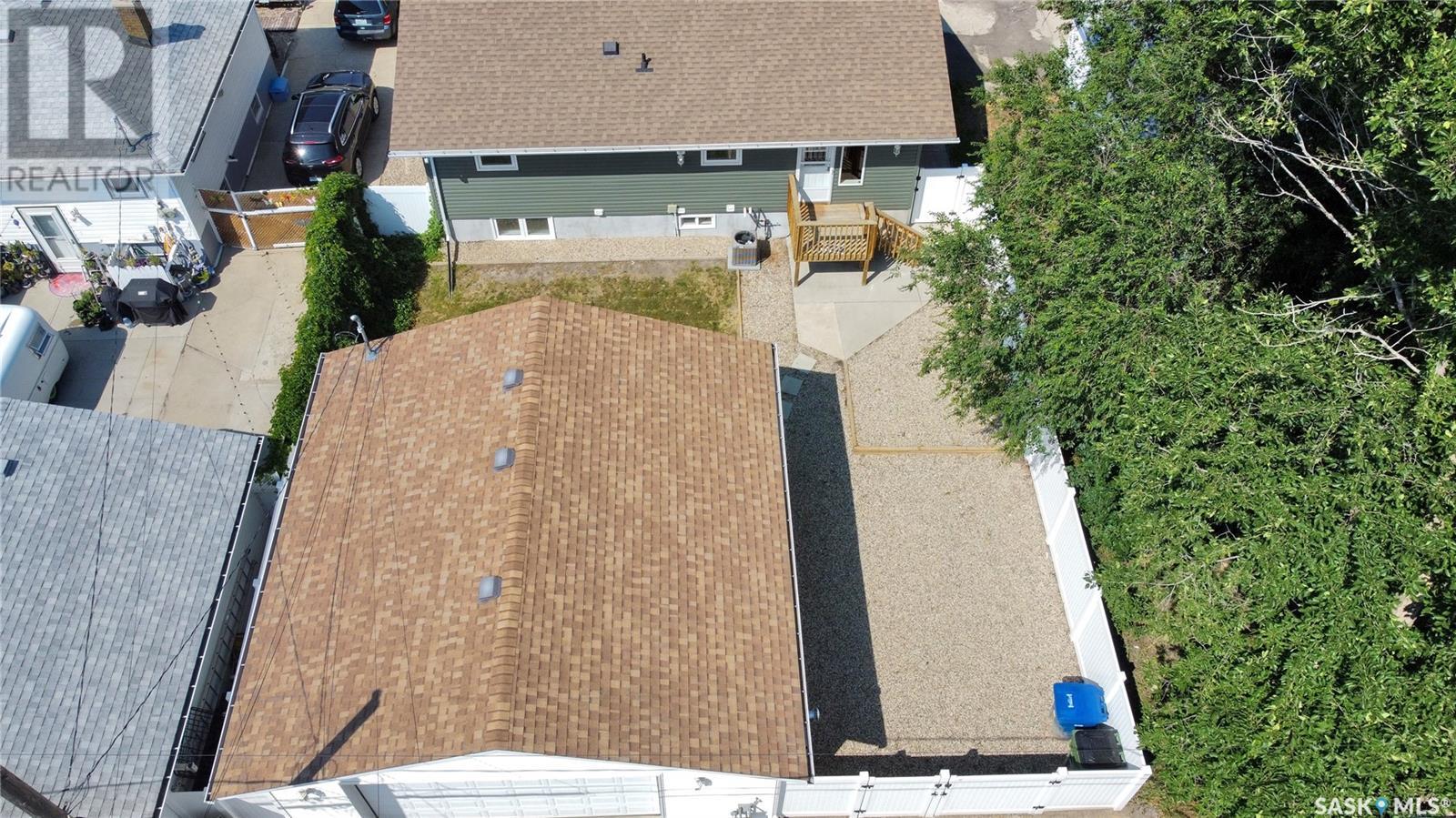 Photo 36 of 1107 Montgomery Street, Moose Jaw SK