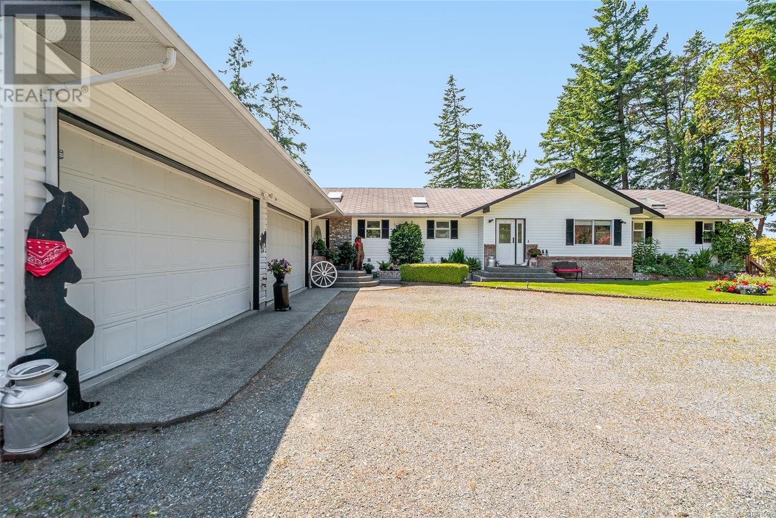 Photo 15 of 2551 Braun Rd, Nanaimo BC