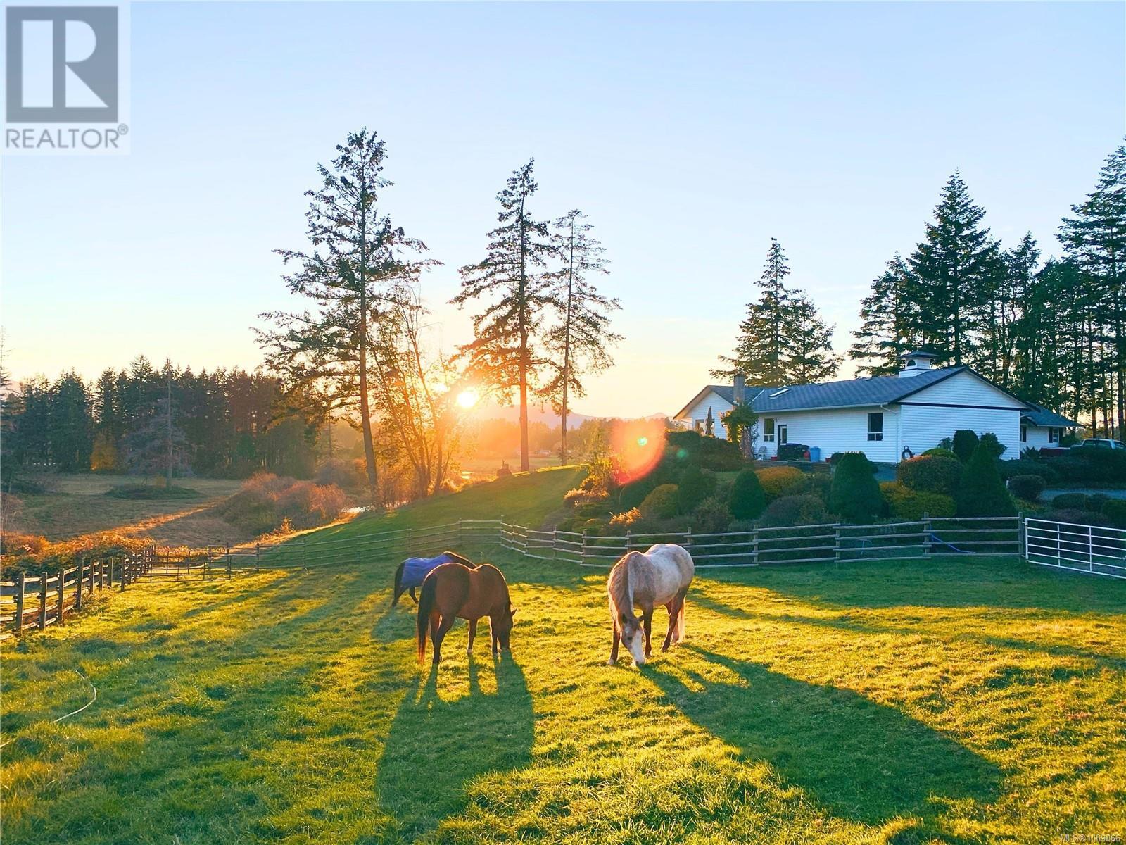 Photo 2 of 2551 Braun Rd, Nanaimo BC