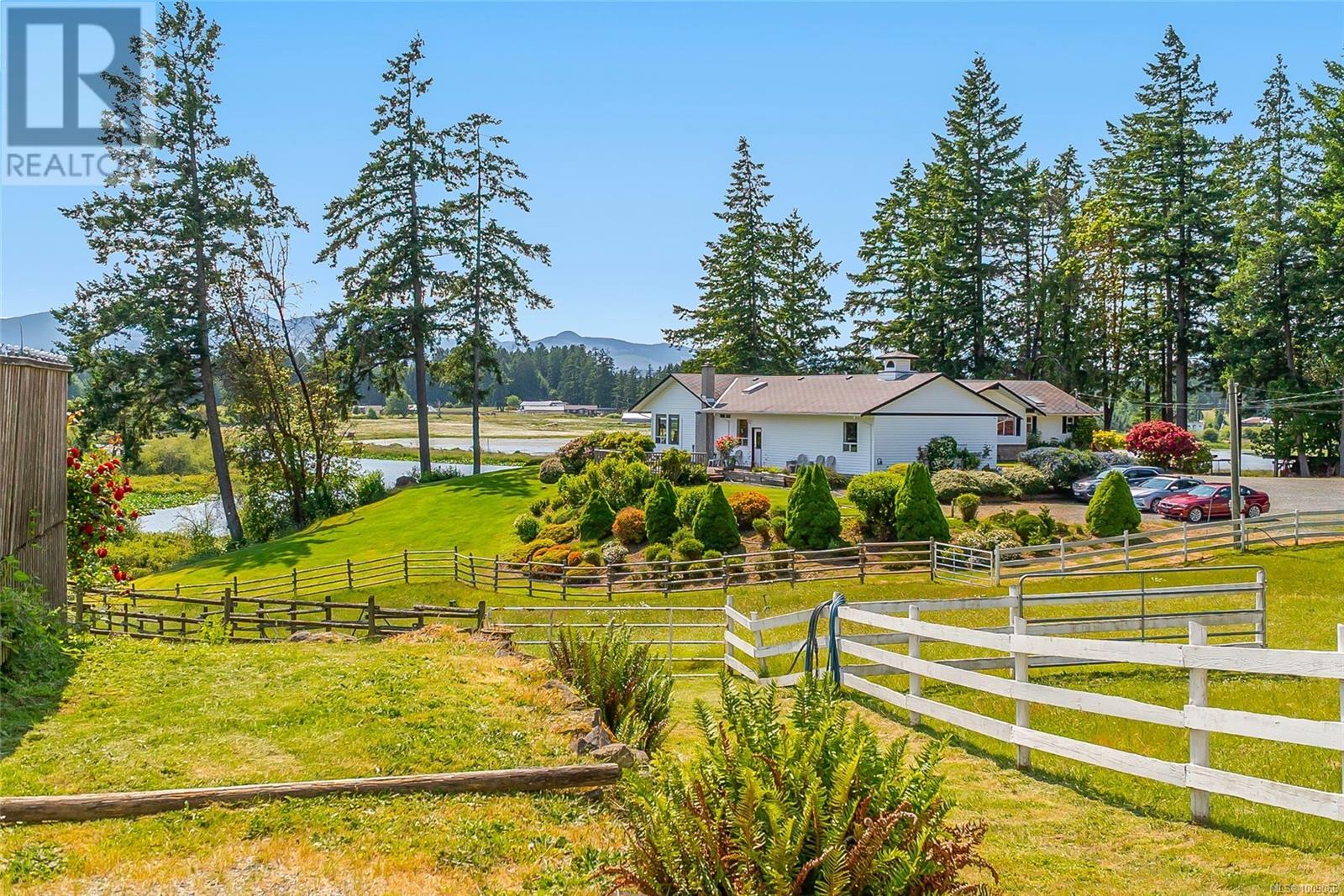 Photo 3 of 2551 Braun Rd, Nanaimo BC