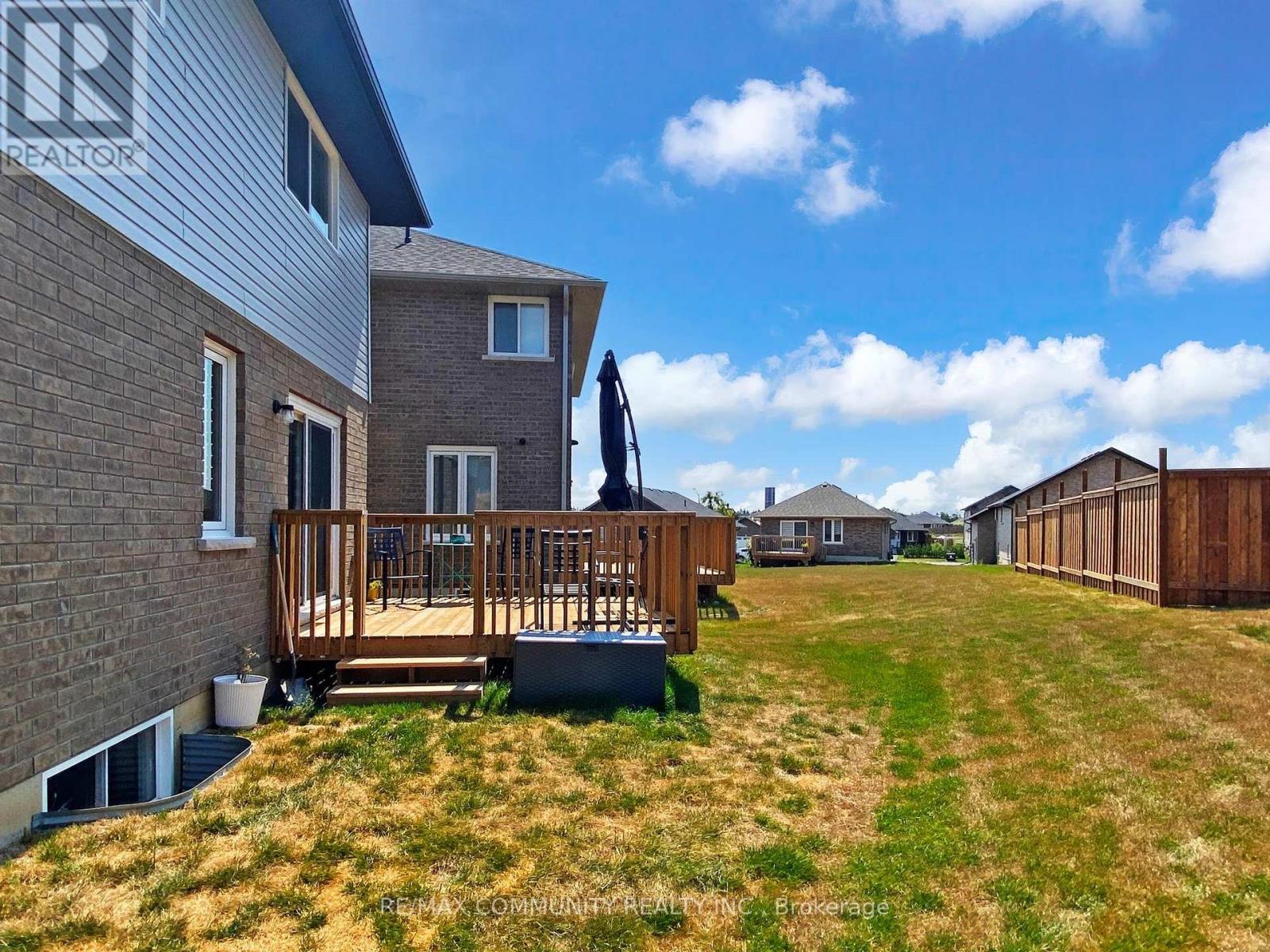 Photo 15 of 86 Keeler Court, Asphodelnorwood ON