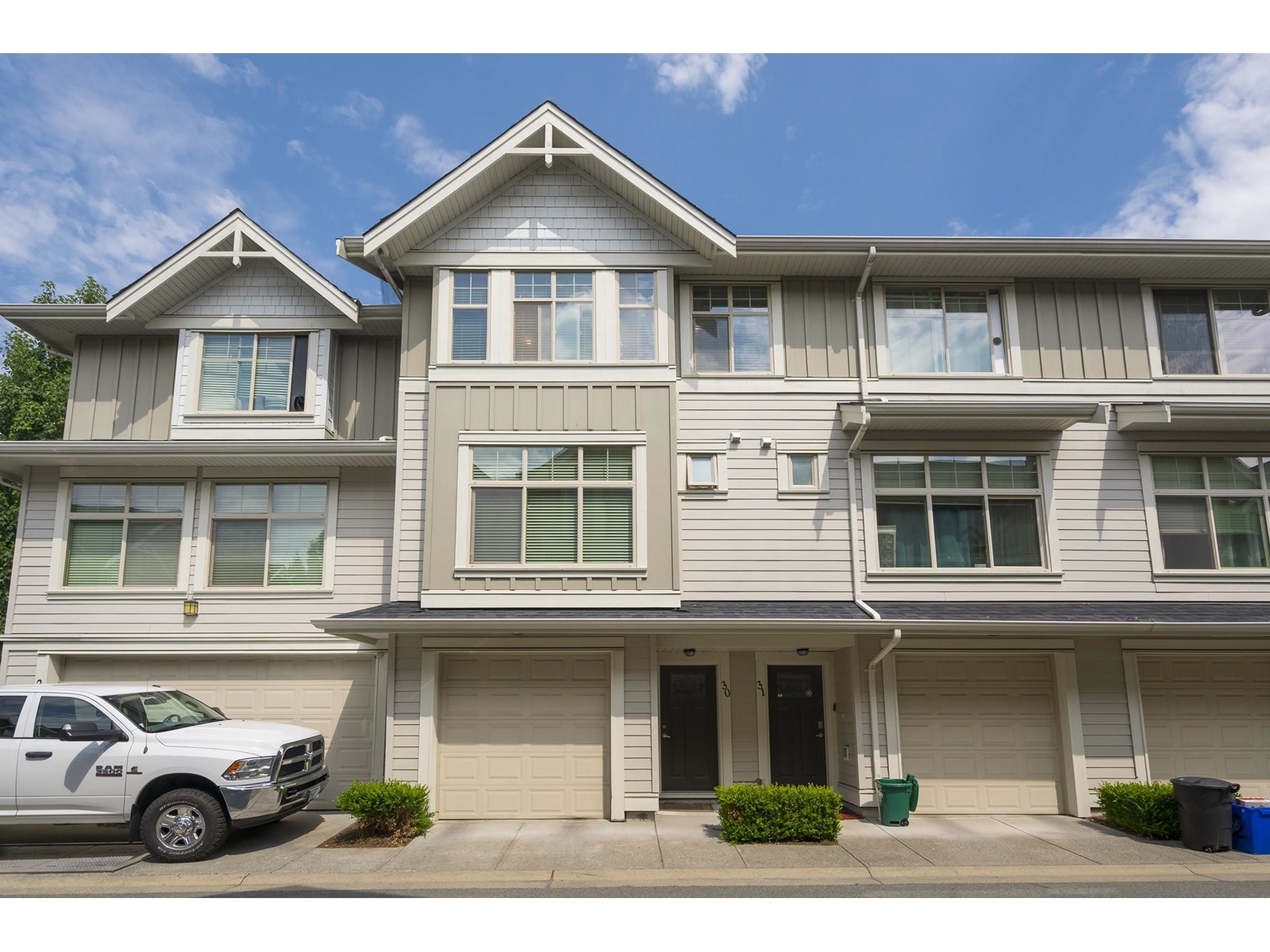 Photo 3 of 30 19525 73 Avenue, Surrey BC