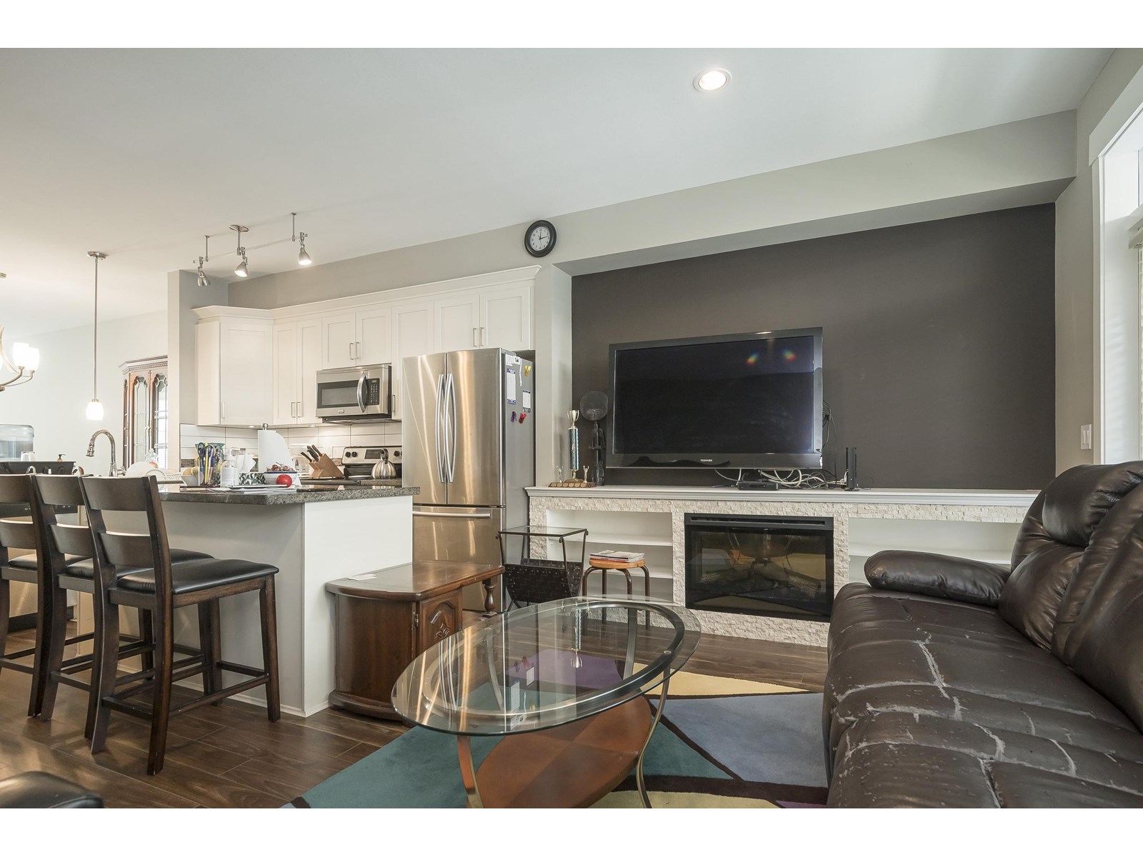 Photo 13 of 30 19525 73 Avenue, Surrey BC
