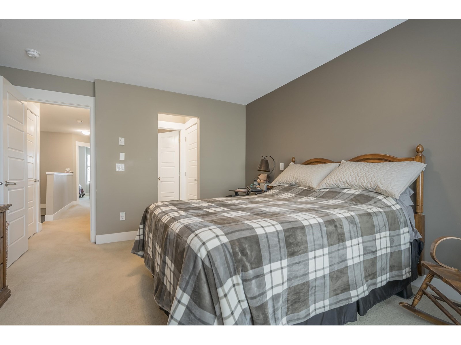 Photo 18 of 30 19525 73 Avenue, Surrey BC