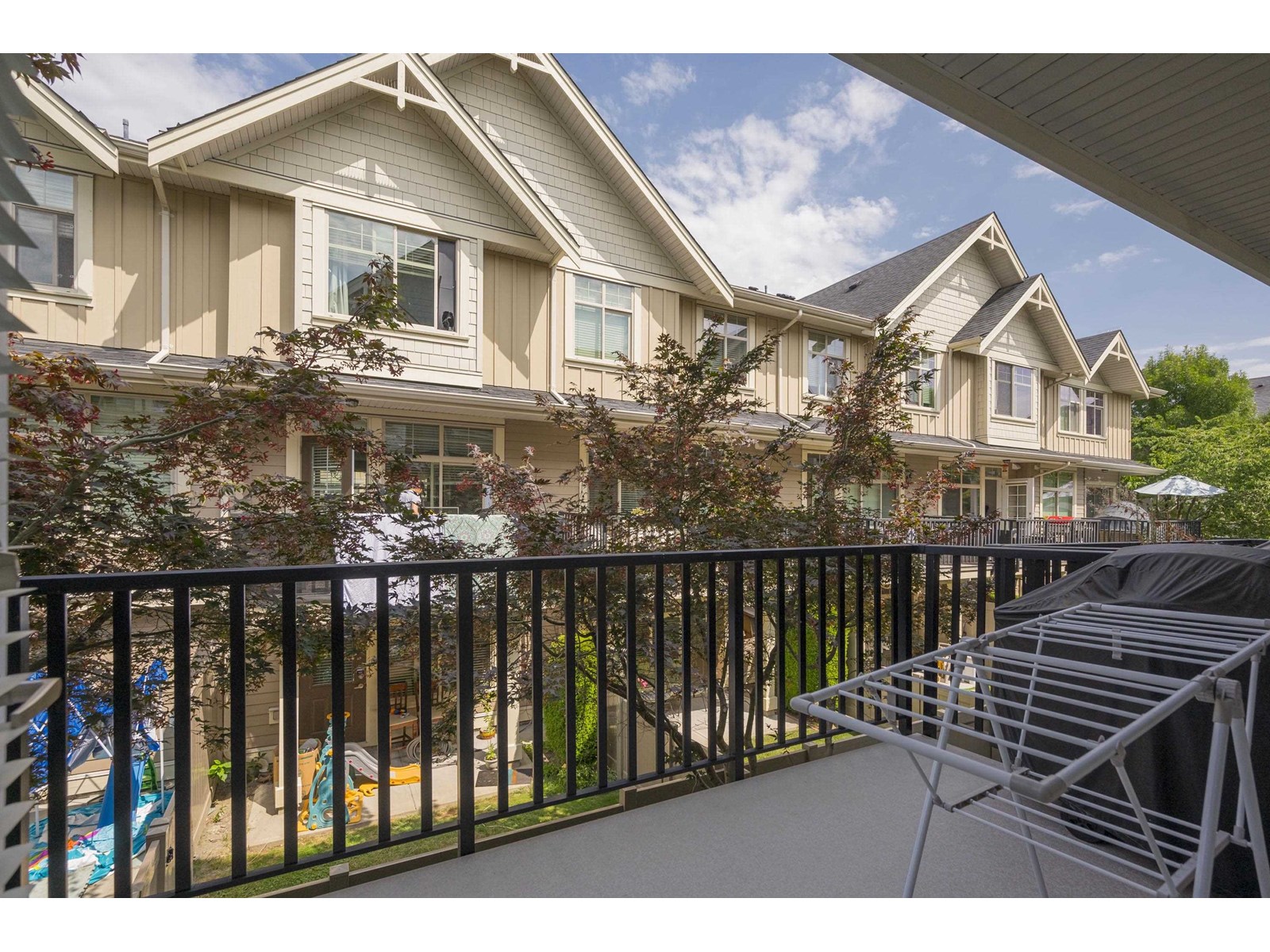 Photo 14 of 30 19525 73 Avenue, Surrey BC