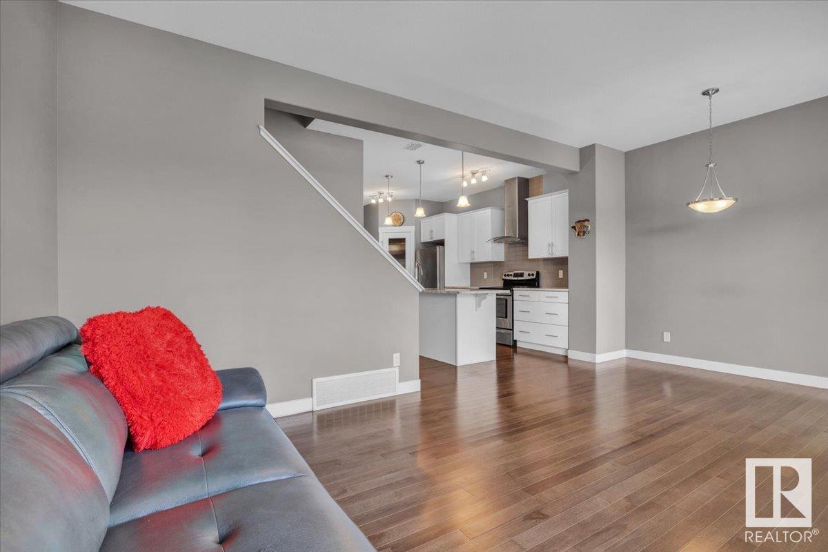 Photo 11 of 7214 174 Av Nw, Edmonton AB
