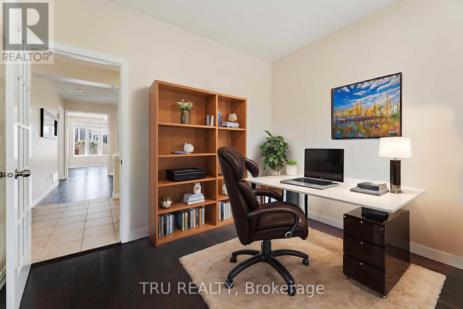 Photo 13 of 352 Meadowbreeze Drive, Ottawa ON