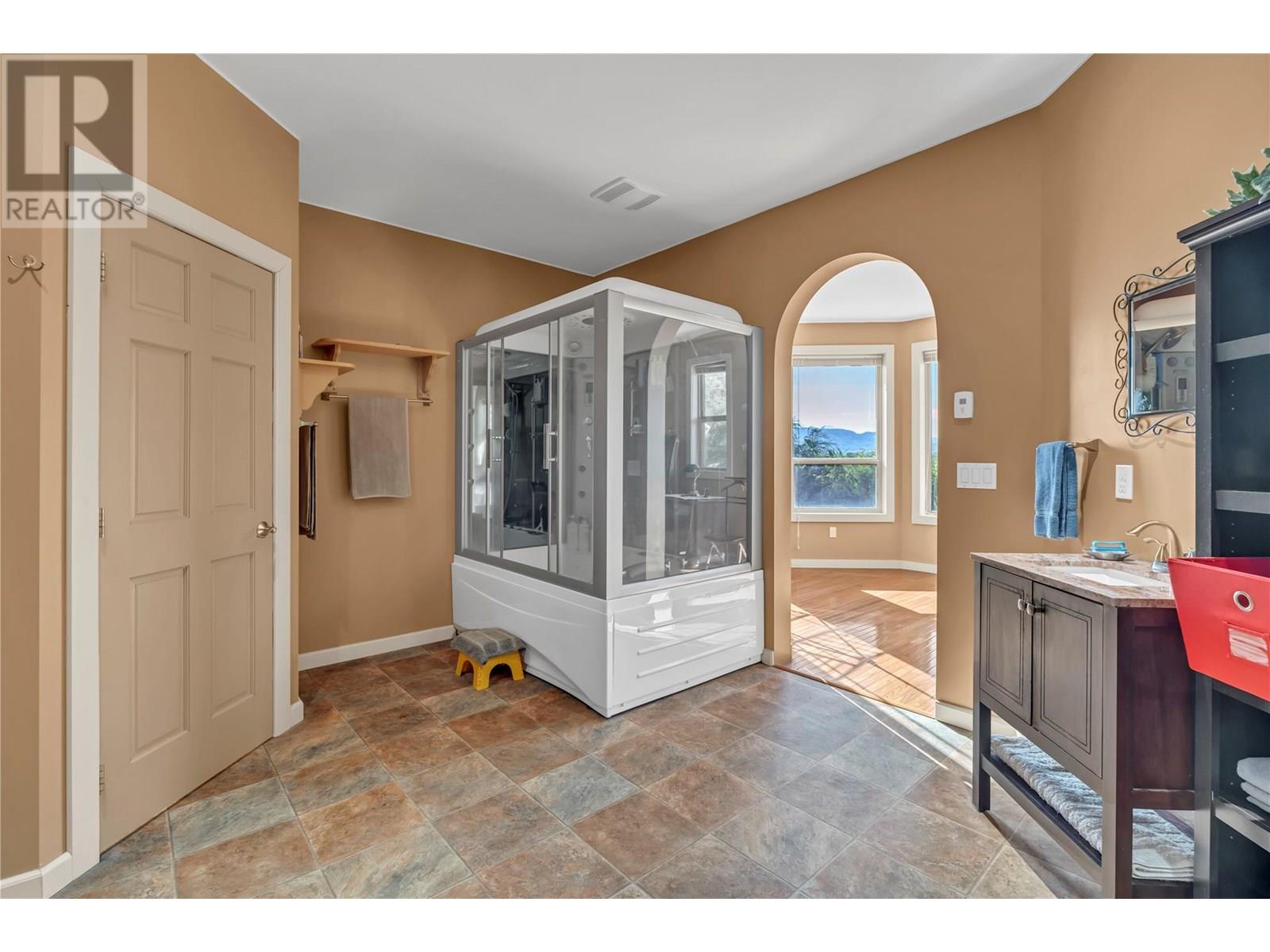 8705 ROAD 22 Road, Oliver