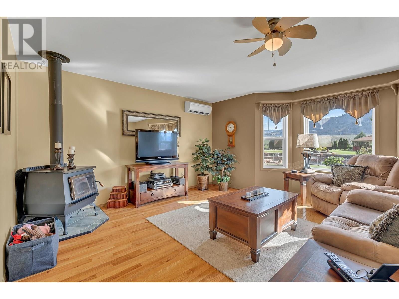 8705 ROAD 22 Road, Oliver