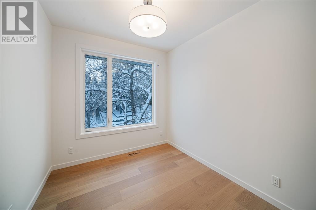 Single Family House for Sale in   Avenue NW Capitol Hill Calgary 