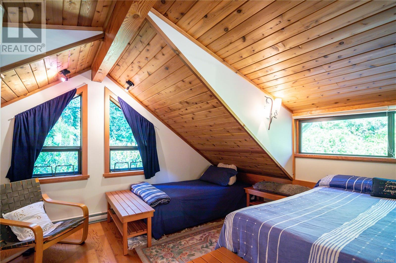 1180 Lynn Rd, Tofino