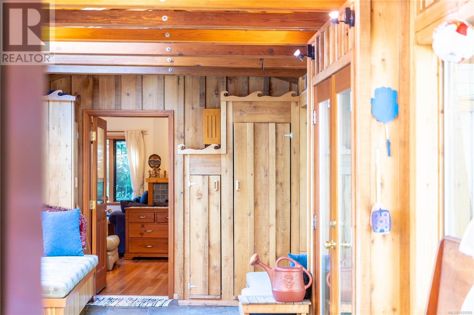 1180 Lynn Rd, Tofino