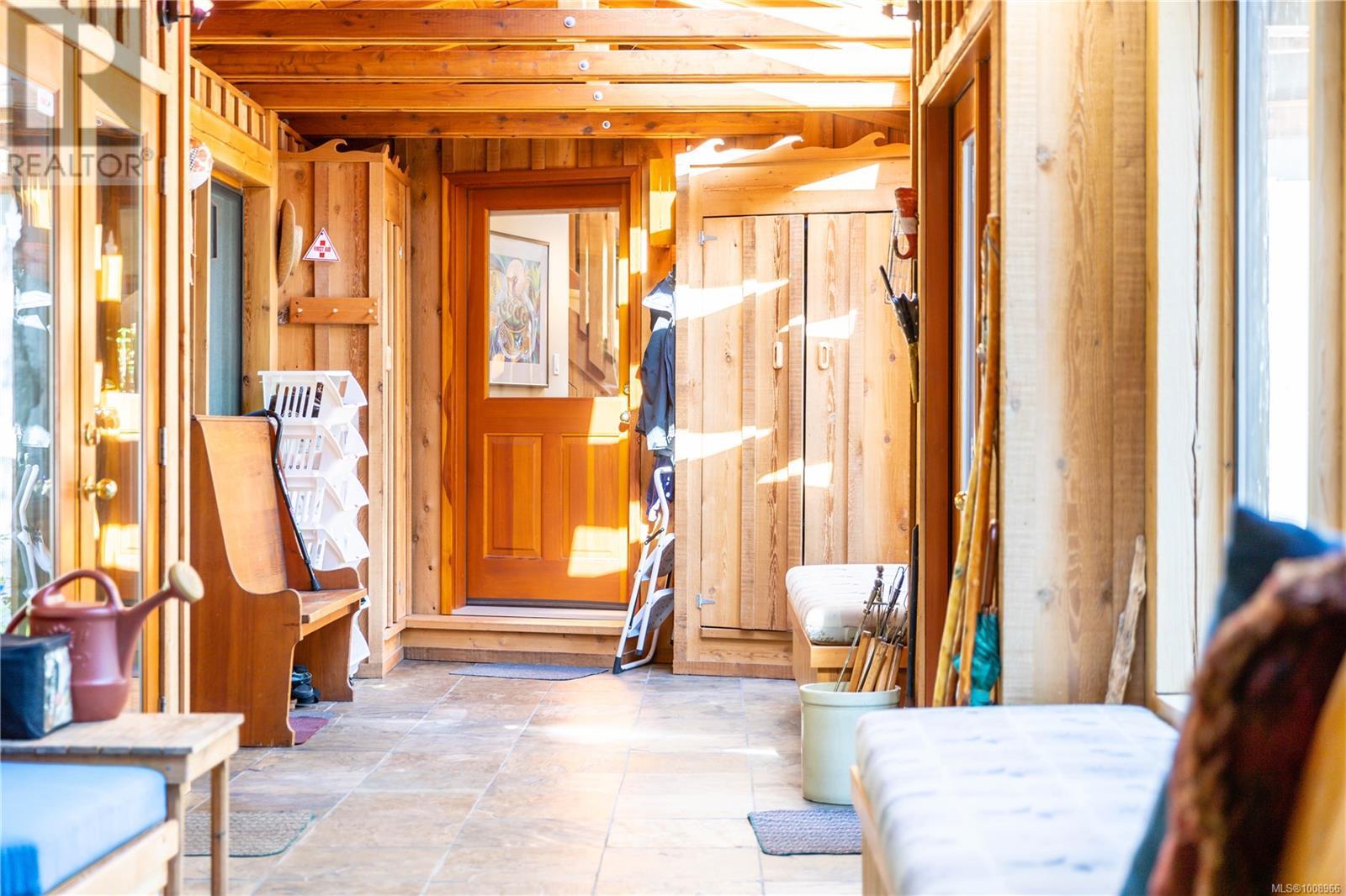 1180 Lynn Rd, Tofino