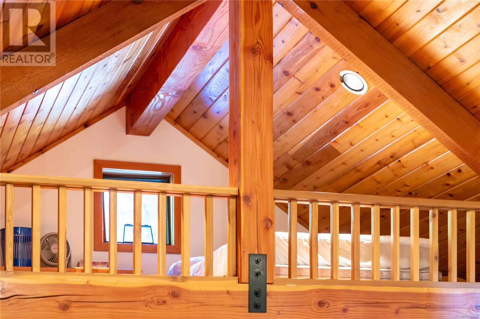 1180 Lynn Rd, Tofino