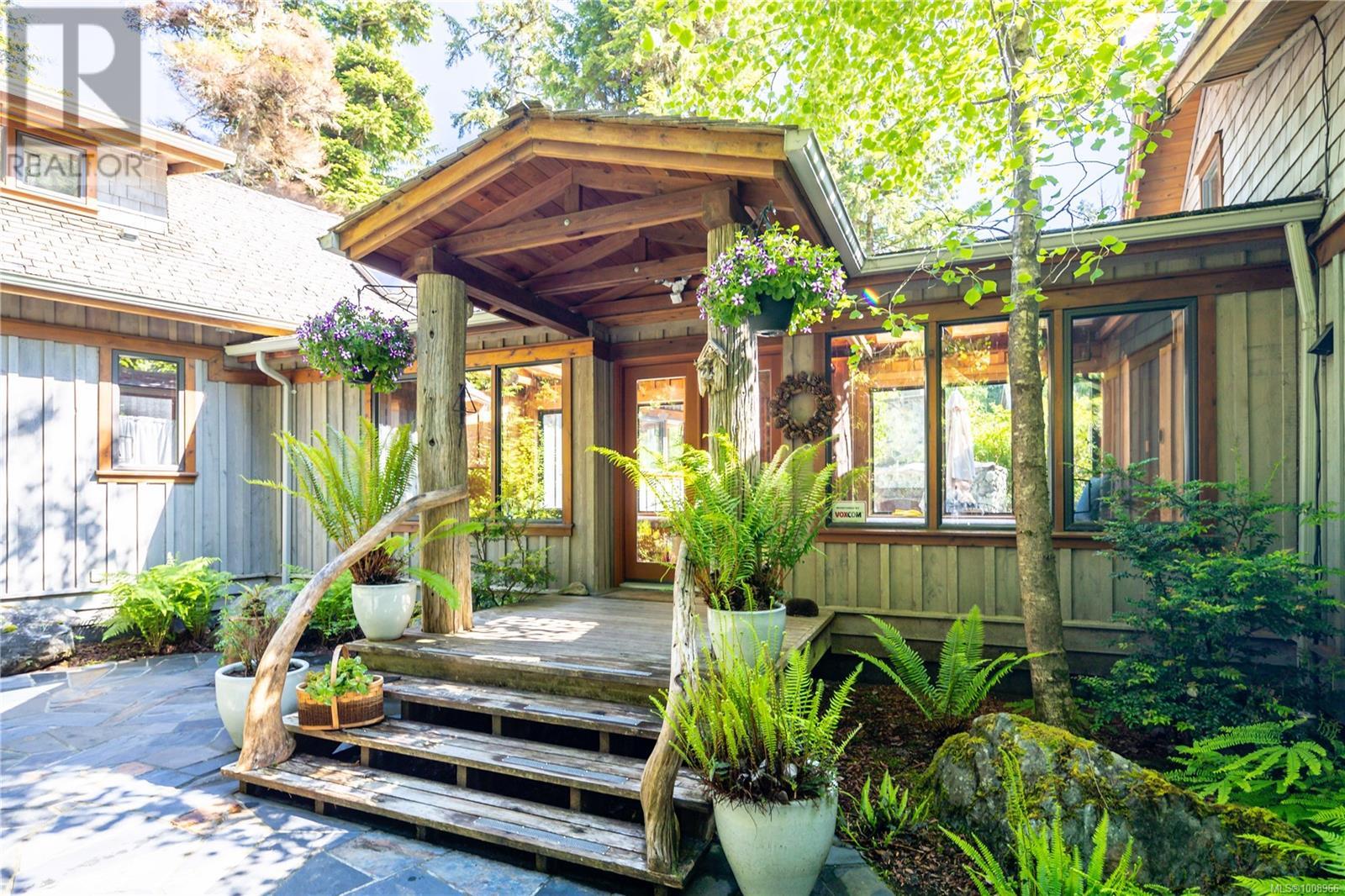 1180 Lynn Rd, Tofino