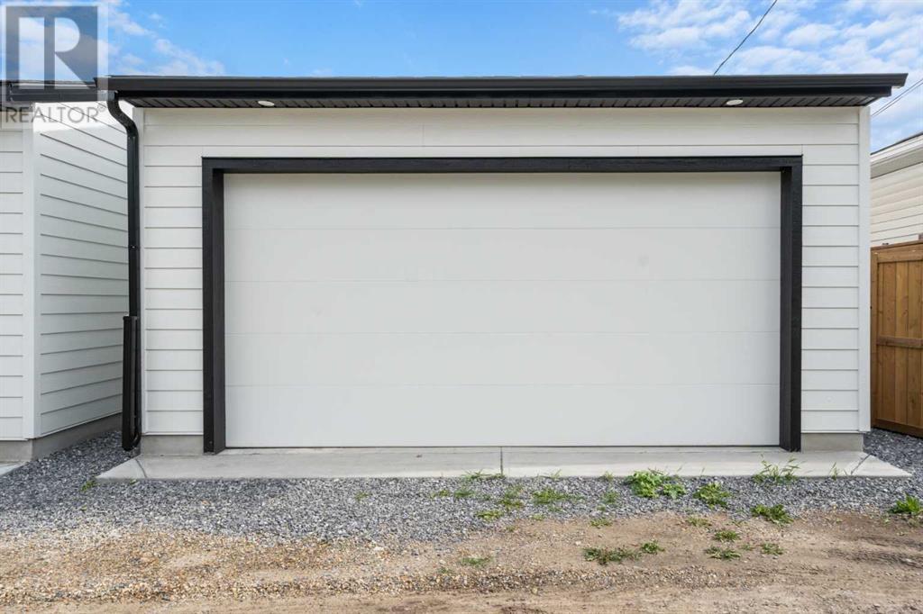 Single Family House for Sale in   Avenue NW Capitol Hill Calgary 