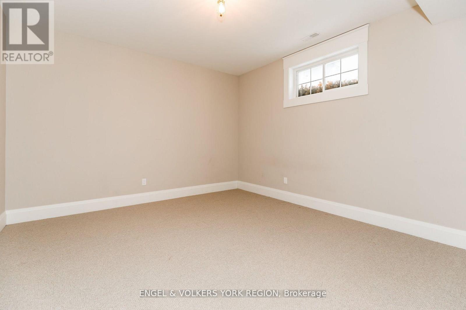 Photo 39 of 16 Heron Boulevard, Springwater ON
