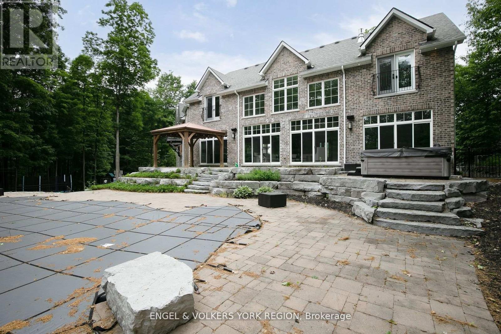 Photo 46 of 16 Heron Boulevard, Springwater ON