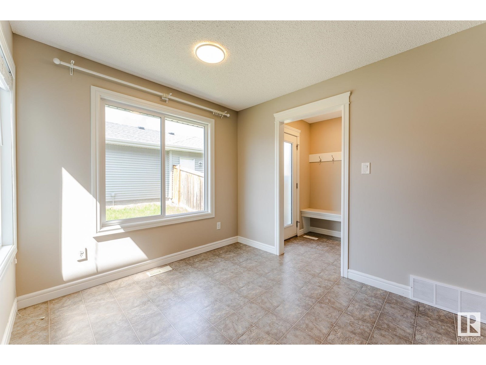 Photo 21 of 2448 Glenridding Bv Sw, Edmonton AB