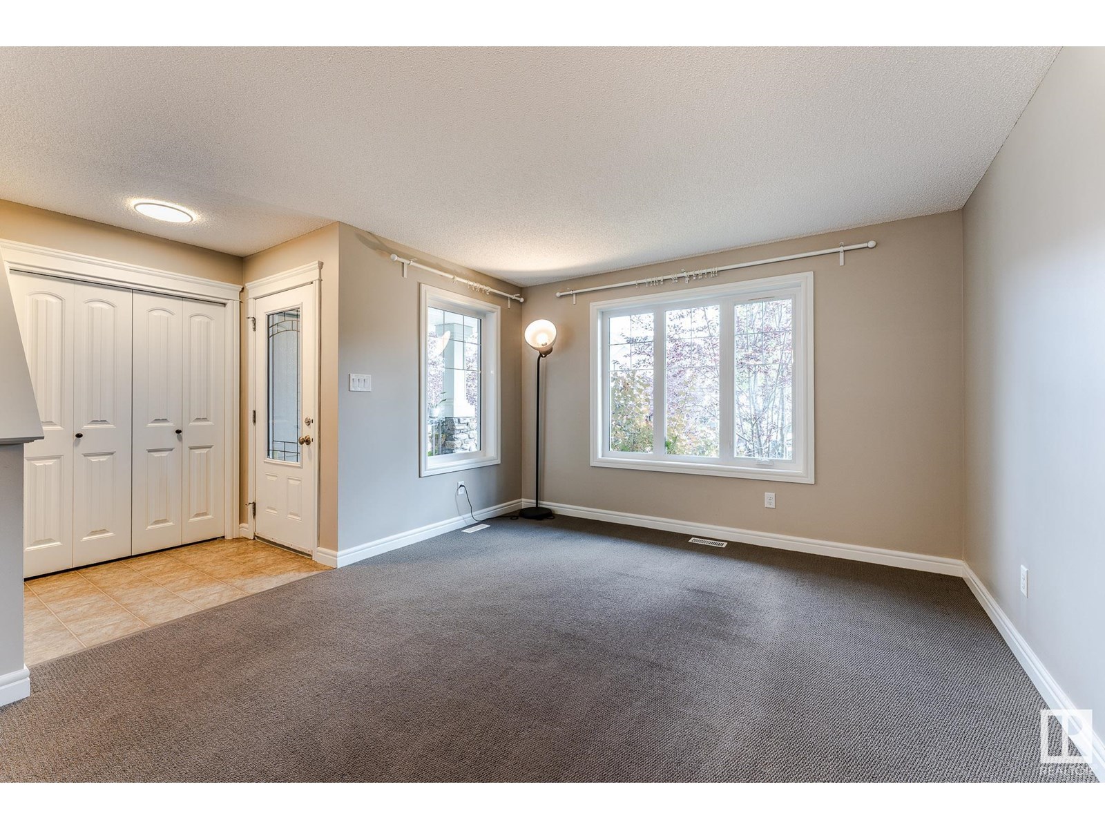 Photo 11 of 2448 Glenridding Bv Sw, Edmonton AB