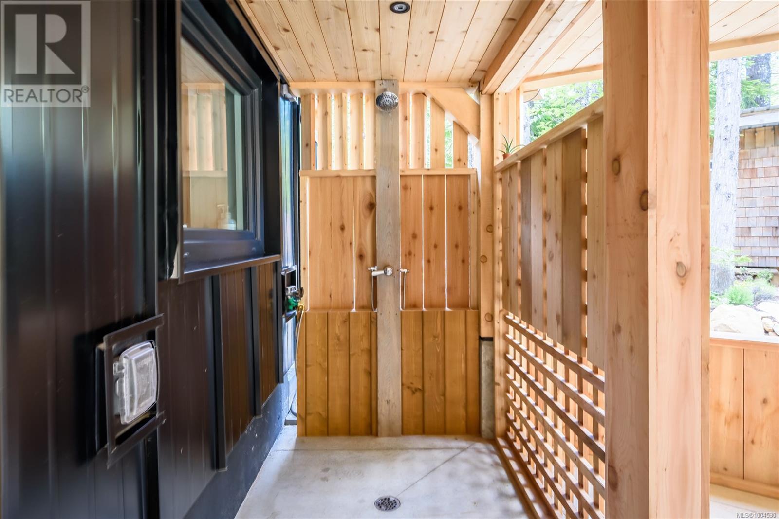 8051 Forbidden Plateau Rd, Courtenay