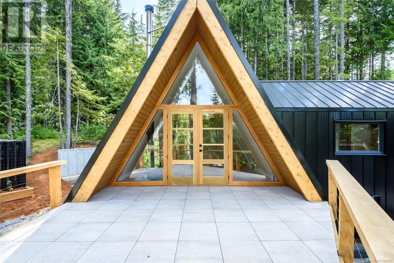 8051 Forbidden Plateau Rd, Courtenay