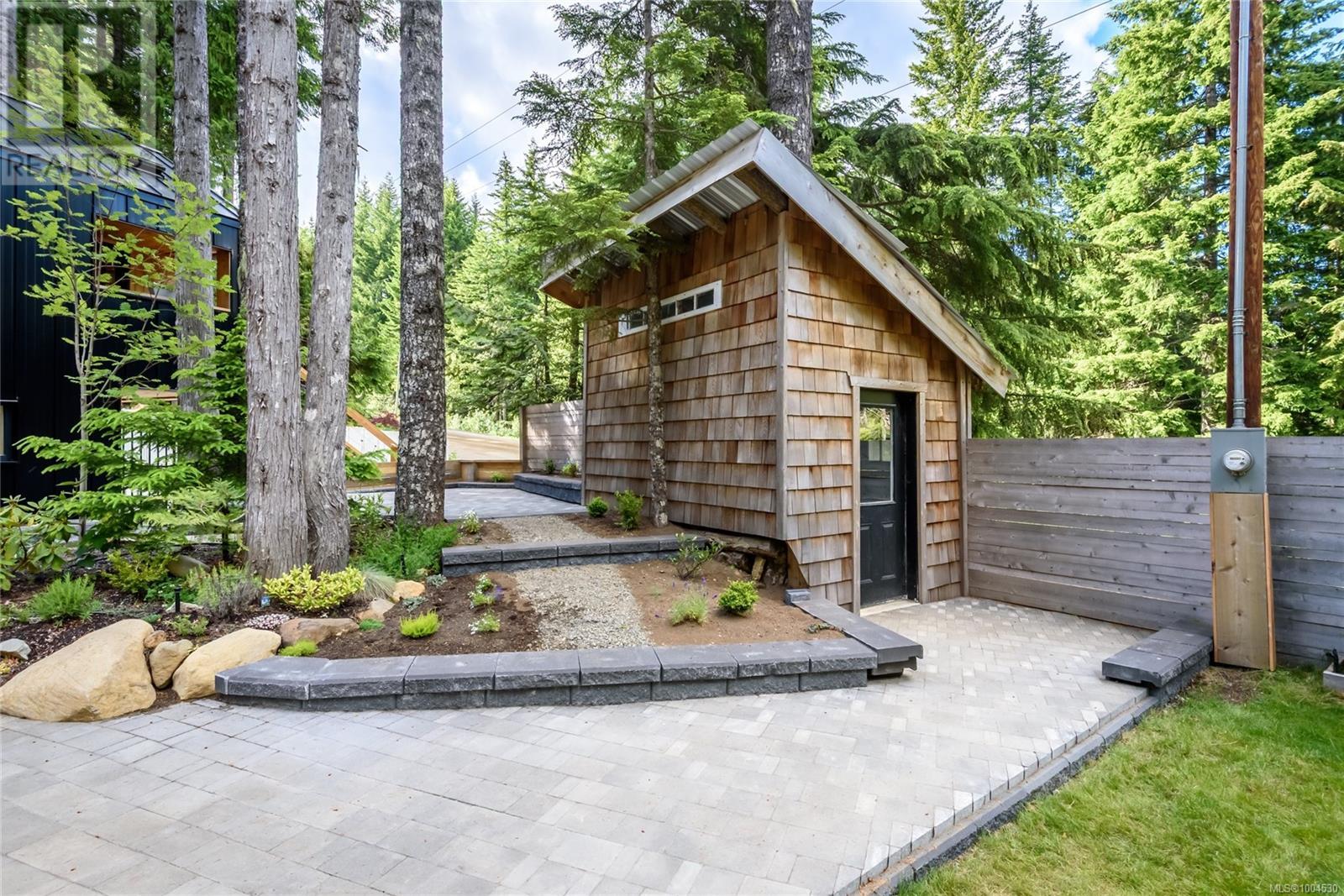 8051 Forbidden Plateau Rd, Courtenay