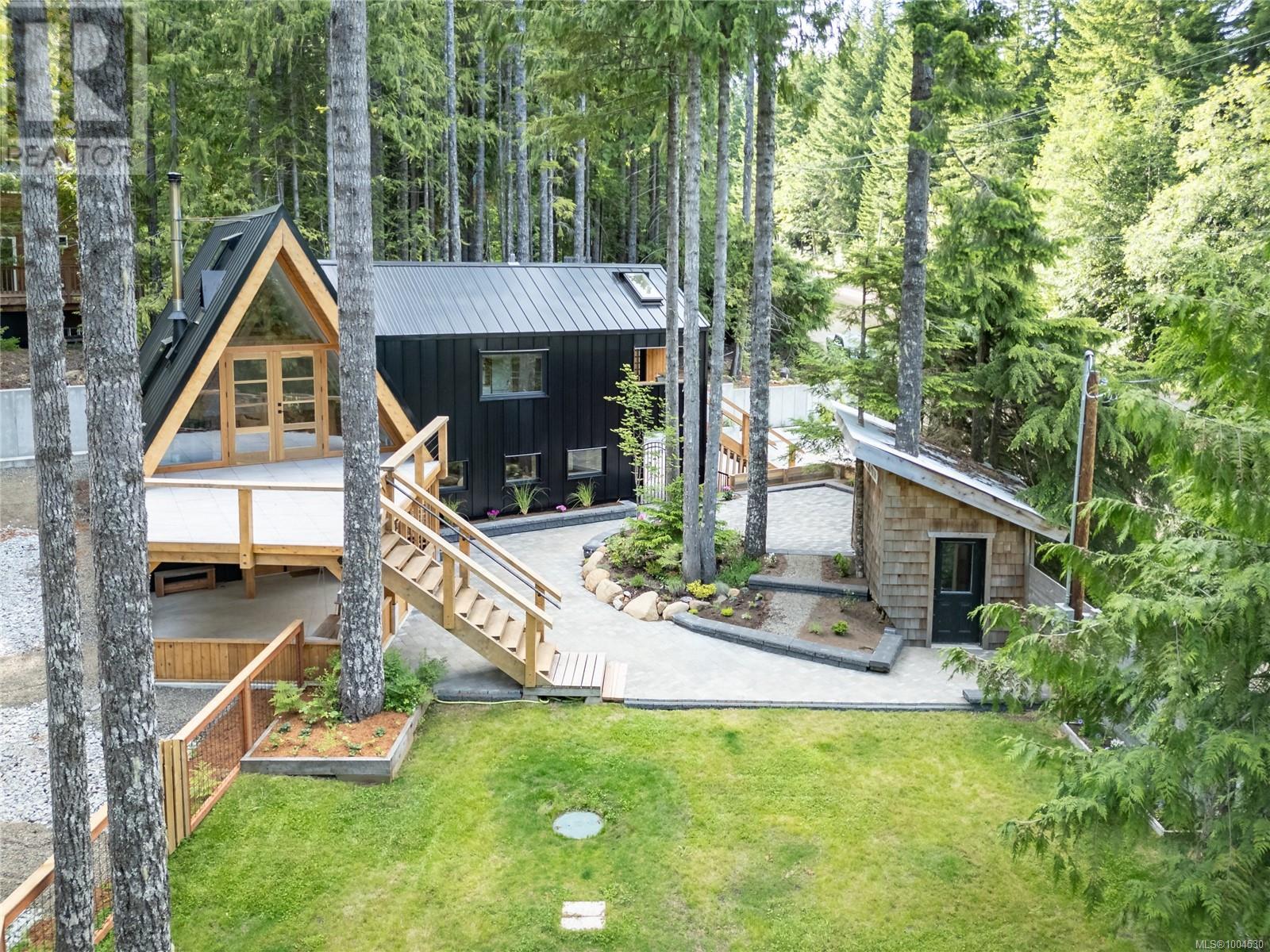 8051 Forbidden Plateau Rd, Courtenay