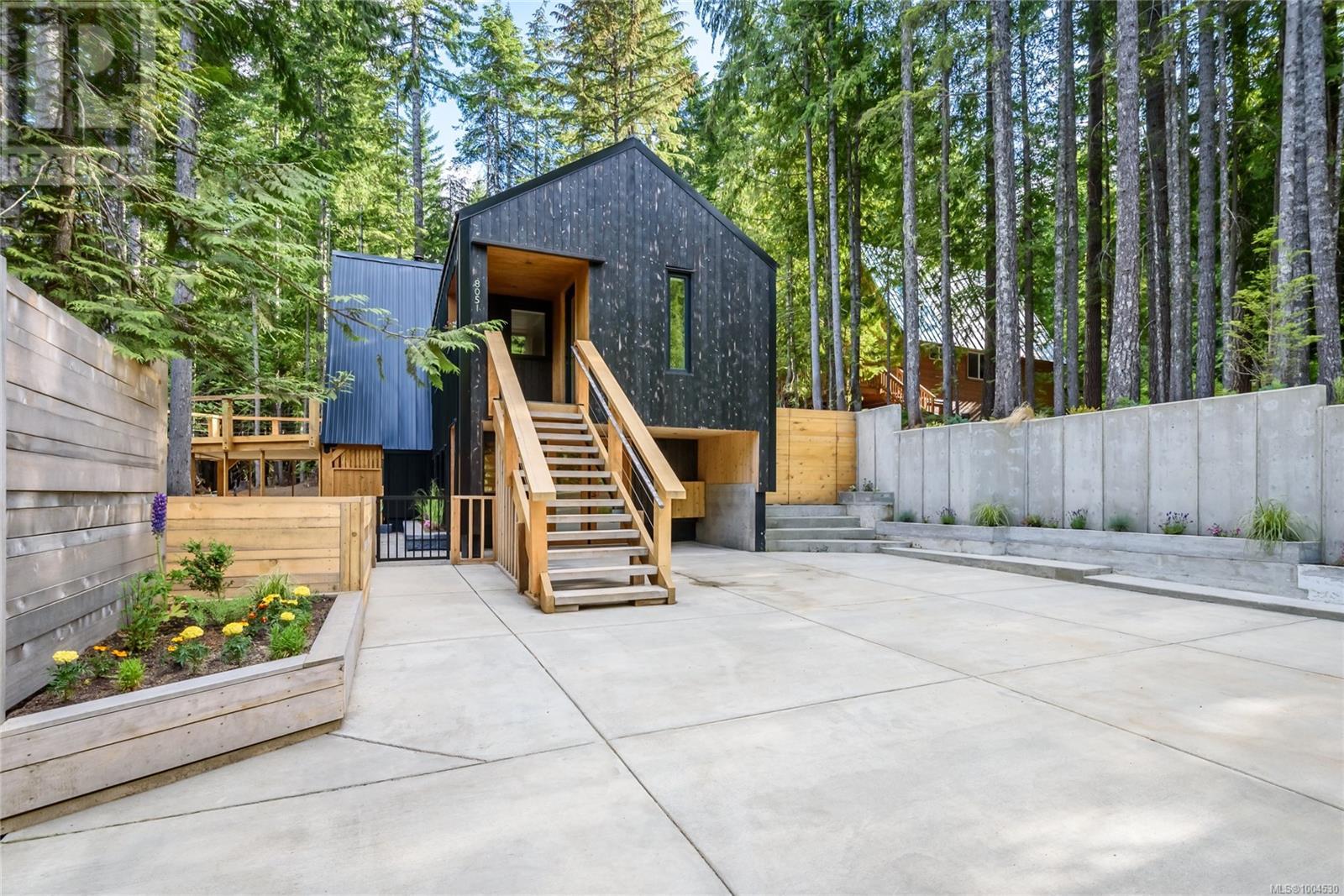 8051 Forbidden Plateau Rd, Courtenay