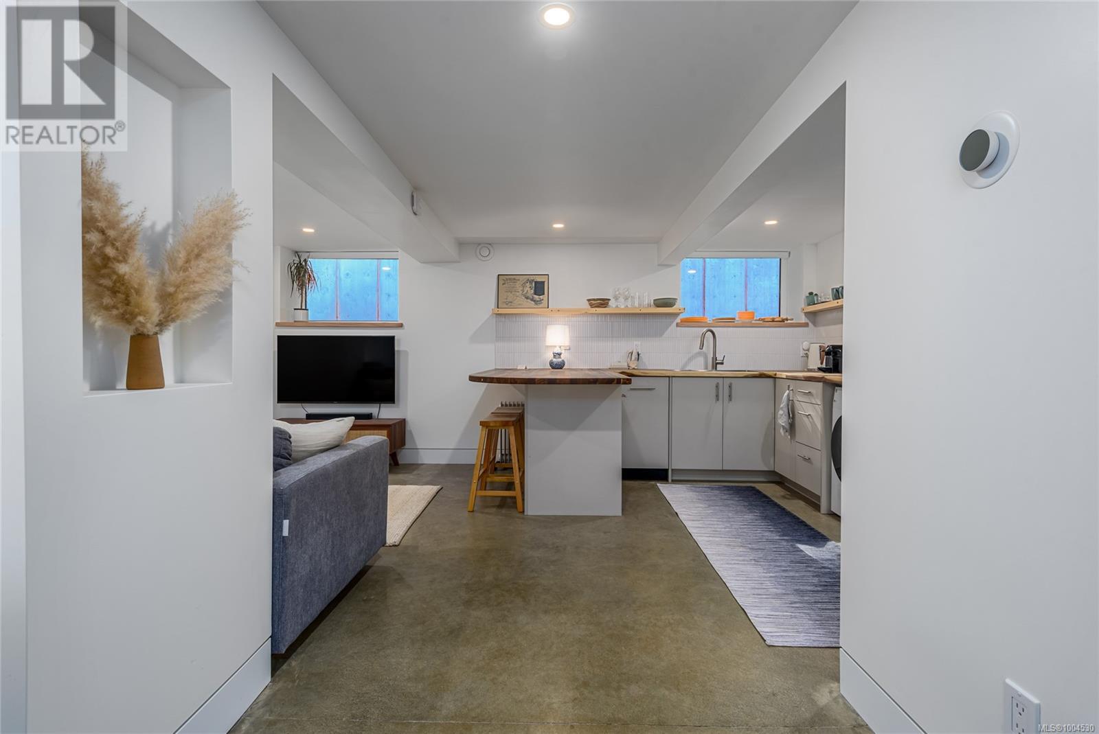 8051 Forbidden Plateau Rd, Courtenay
