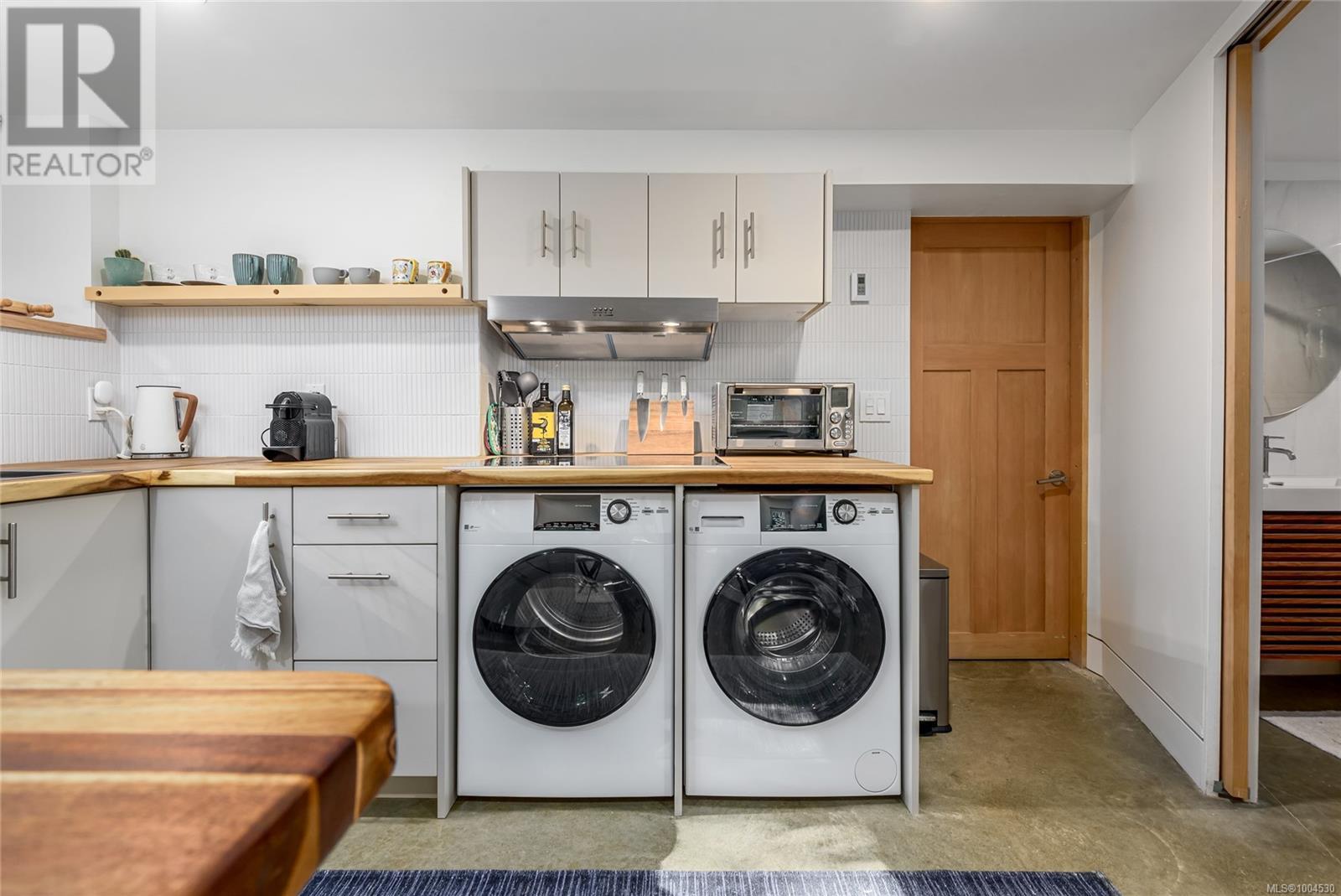 8051 Forbidden Plateau Rd, Courtenay