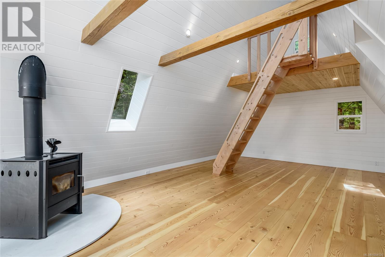 8051 Forbidden Plateau Rd, Courtenay