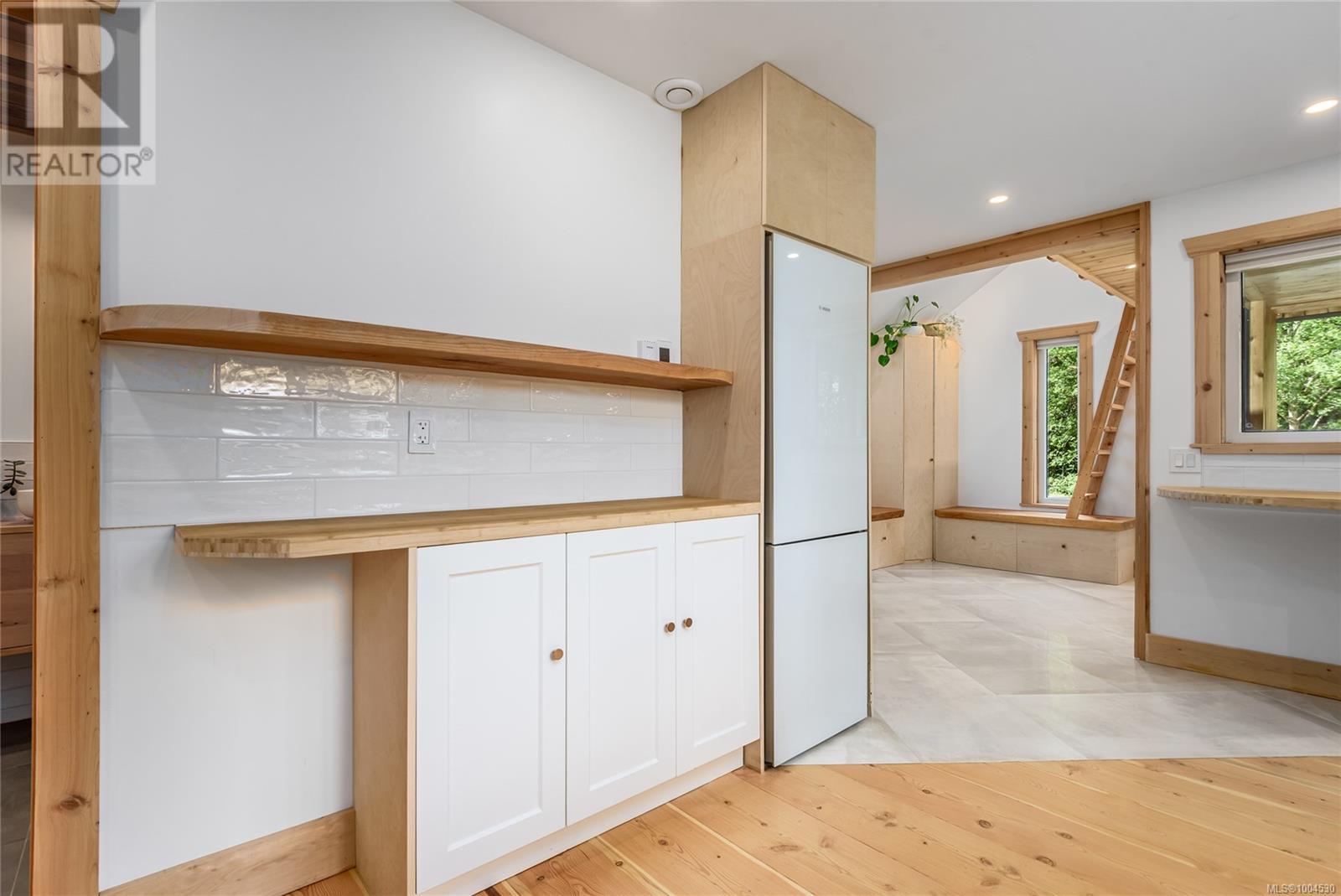 8051 Forbidden Plateau Rd, Courtenay