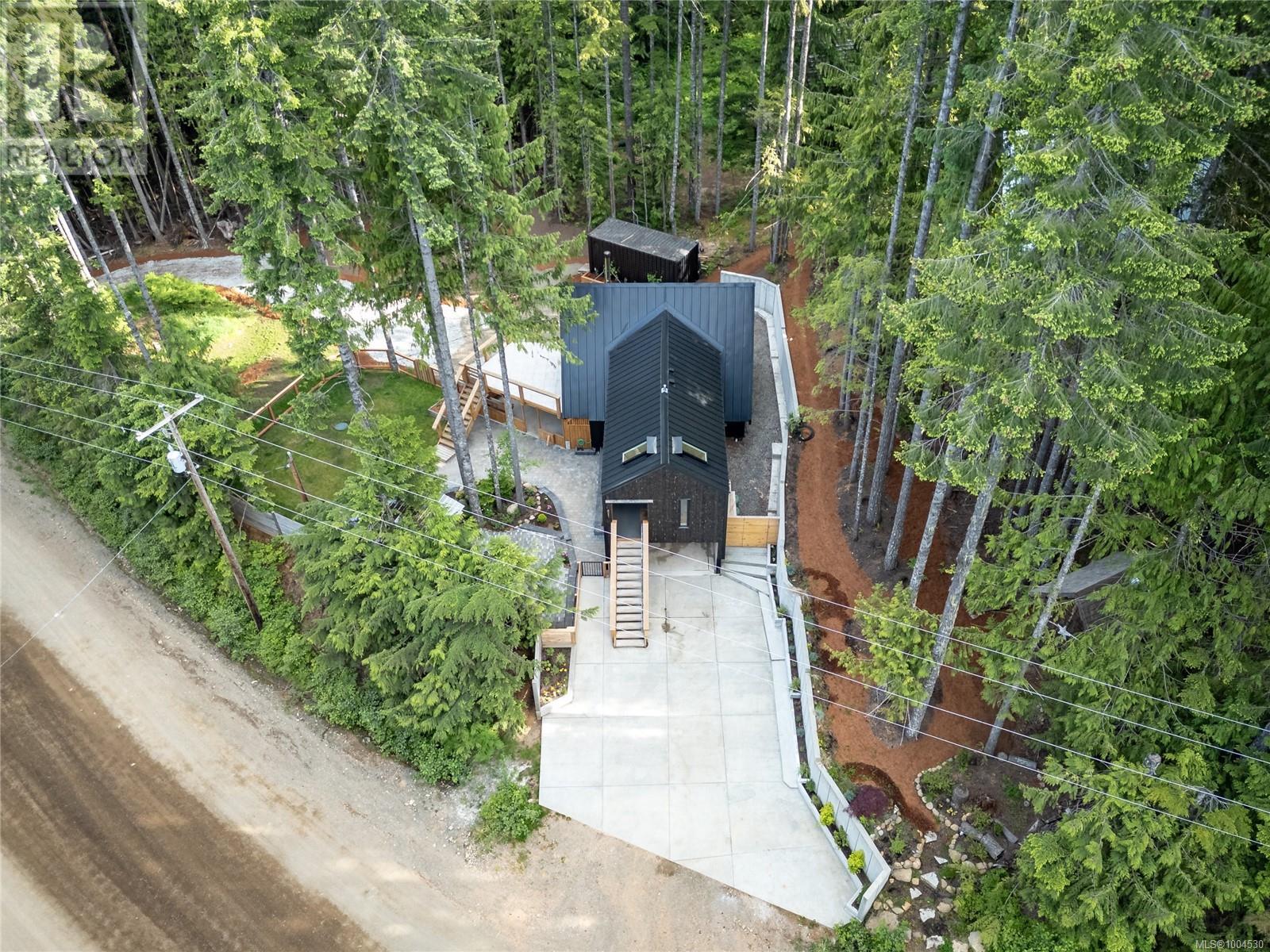 8051 Forbidden Plateau Rd, Courtenay