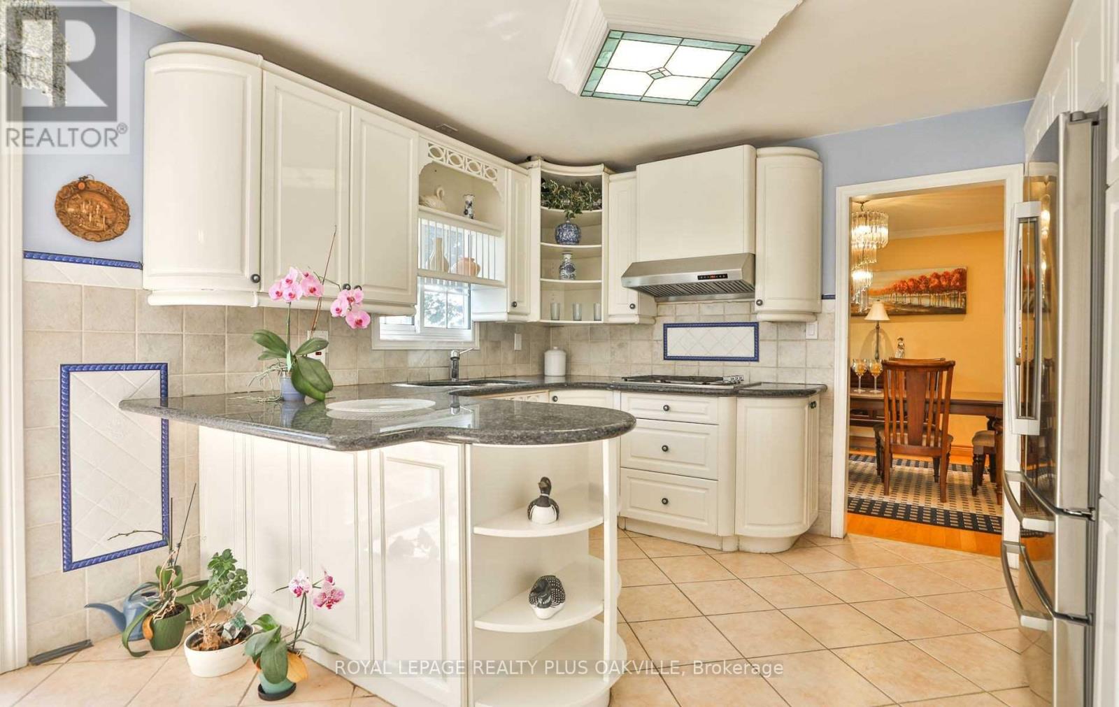 Photo 15 of 2100 Waycross Crescent, Mississauga ON