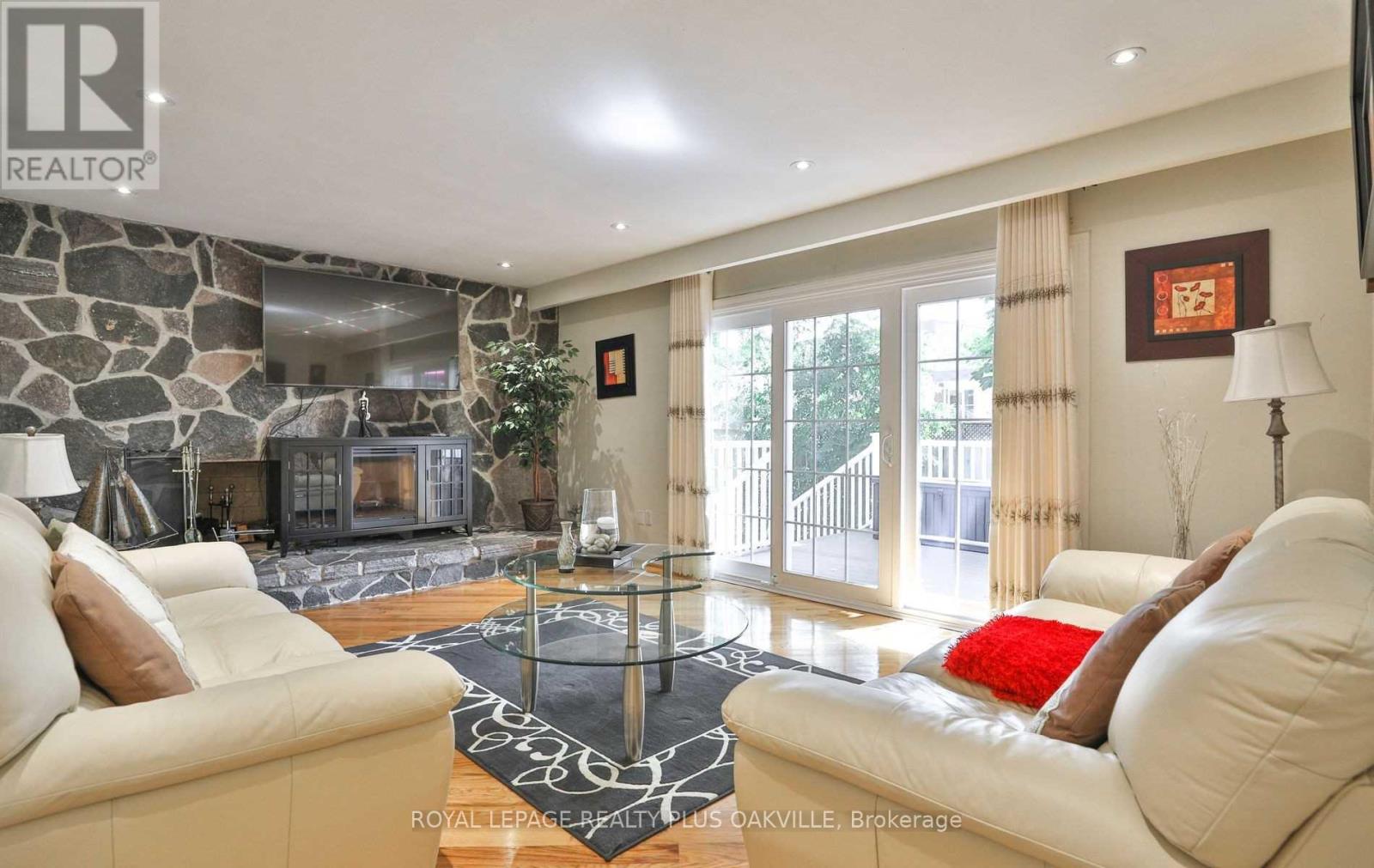 Photo 19 of 2100 Waycross Crescent, Mississauga ON
