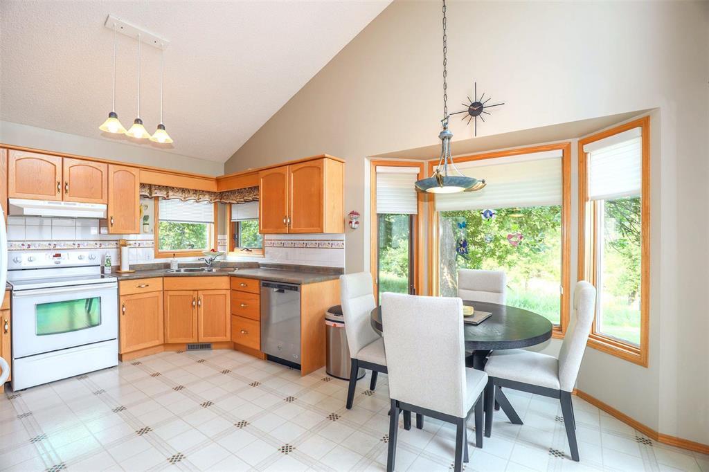 Photo 14 of 10 134 Southbridge Drive, Winnipeg MB