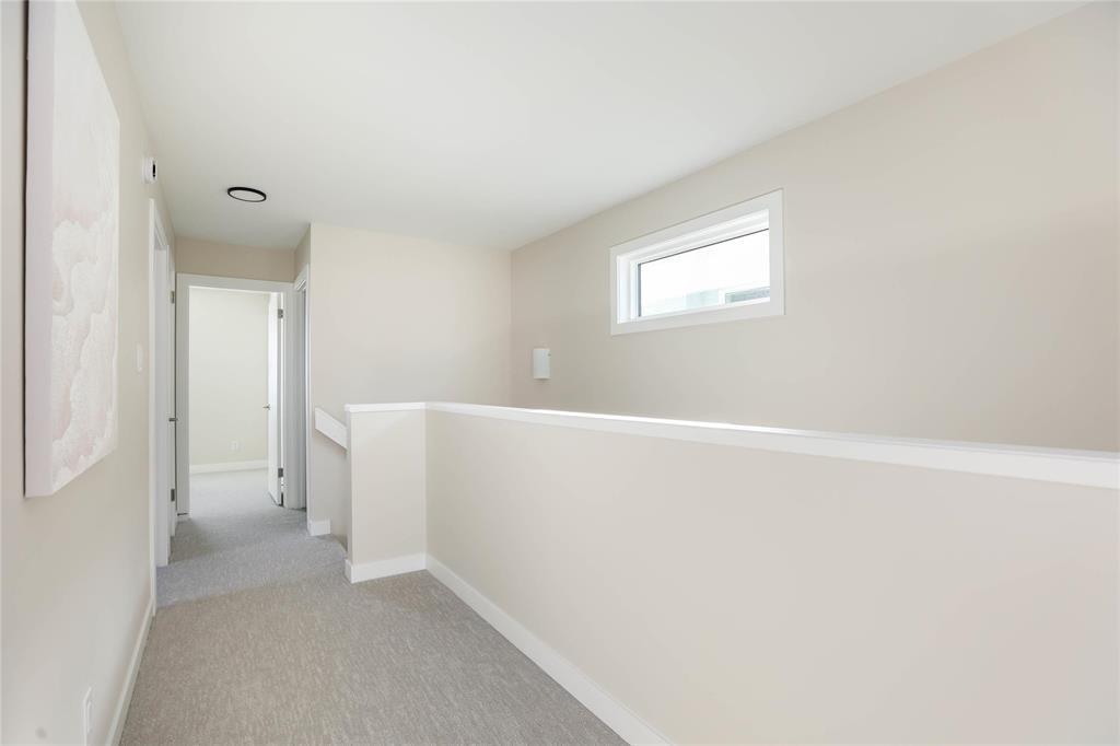 Photo 7 of 19 Skylark Lane, Winnipeg MB