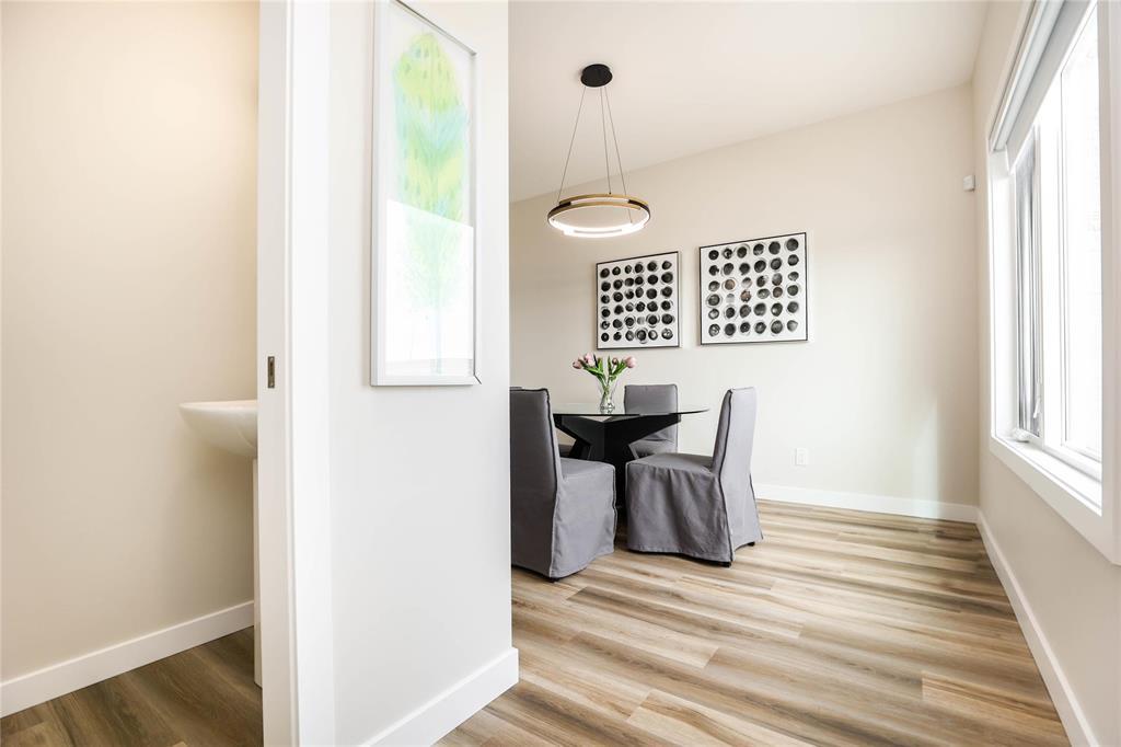 Photo 31 of 19 Skylark Lane, Winnipeg MB