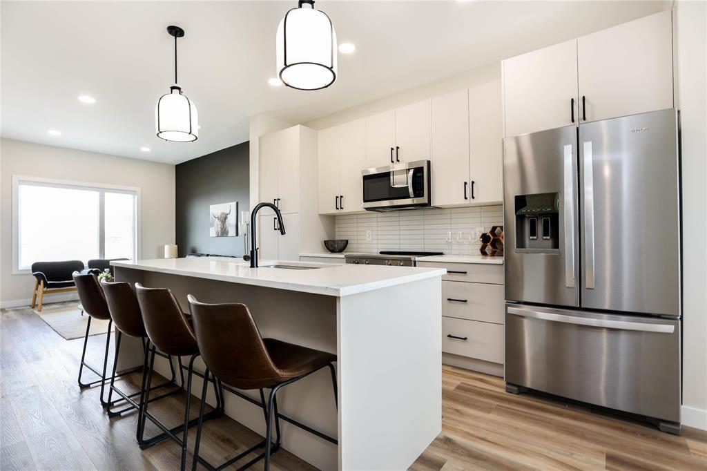 Photo 21 of 19 Skylark Lane, Winnipeg MB