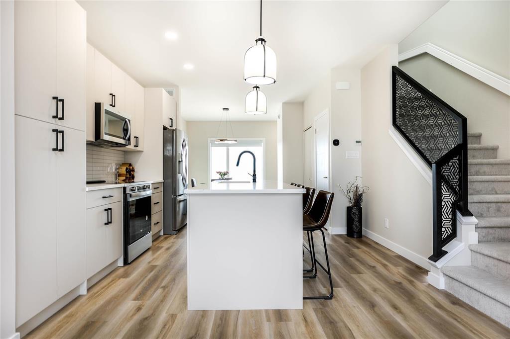 Photo 15 of 19 Skylark Lane, Winnipeg MB