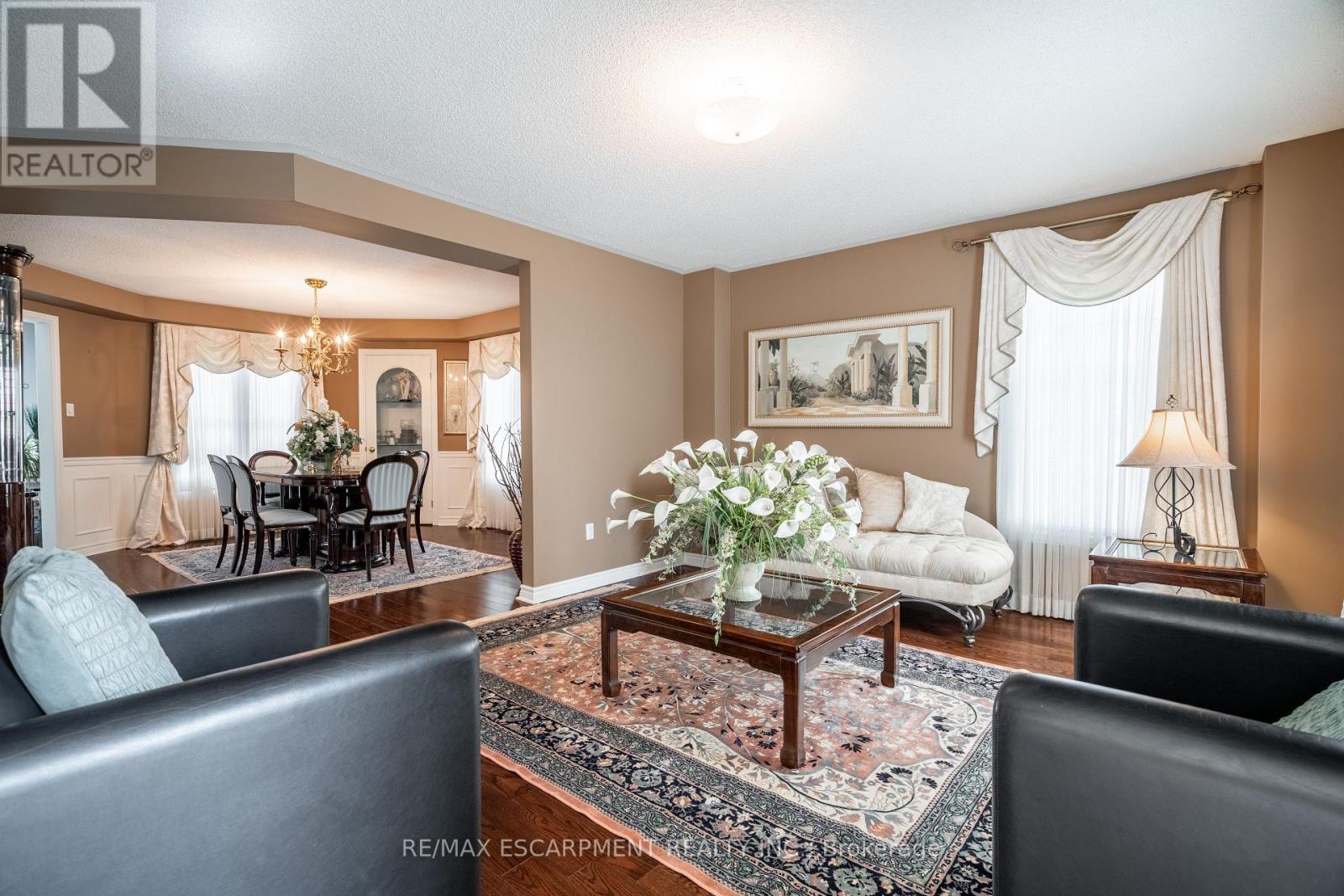 Photo 33 of 89 Meadowlands Boulevard, Hamilton ON