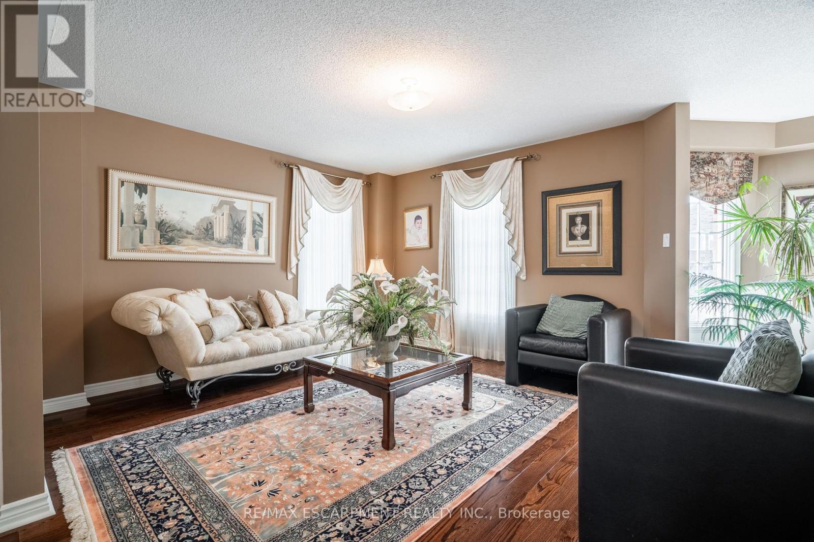 Photo 17 of 89 Meadowlands Boulevard, Hamilton ON