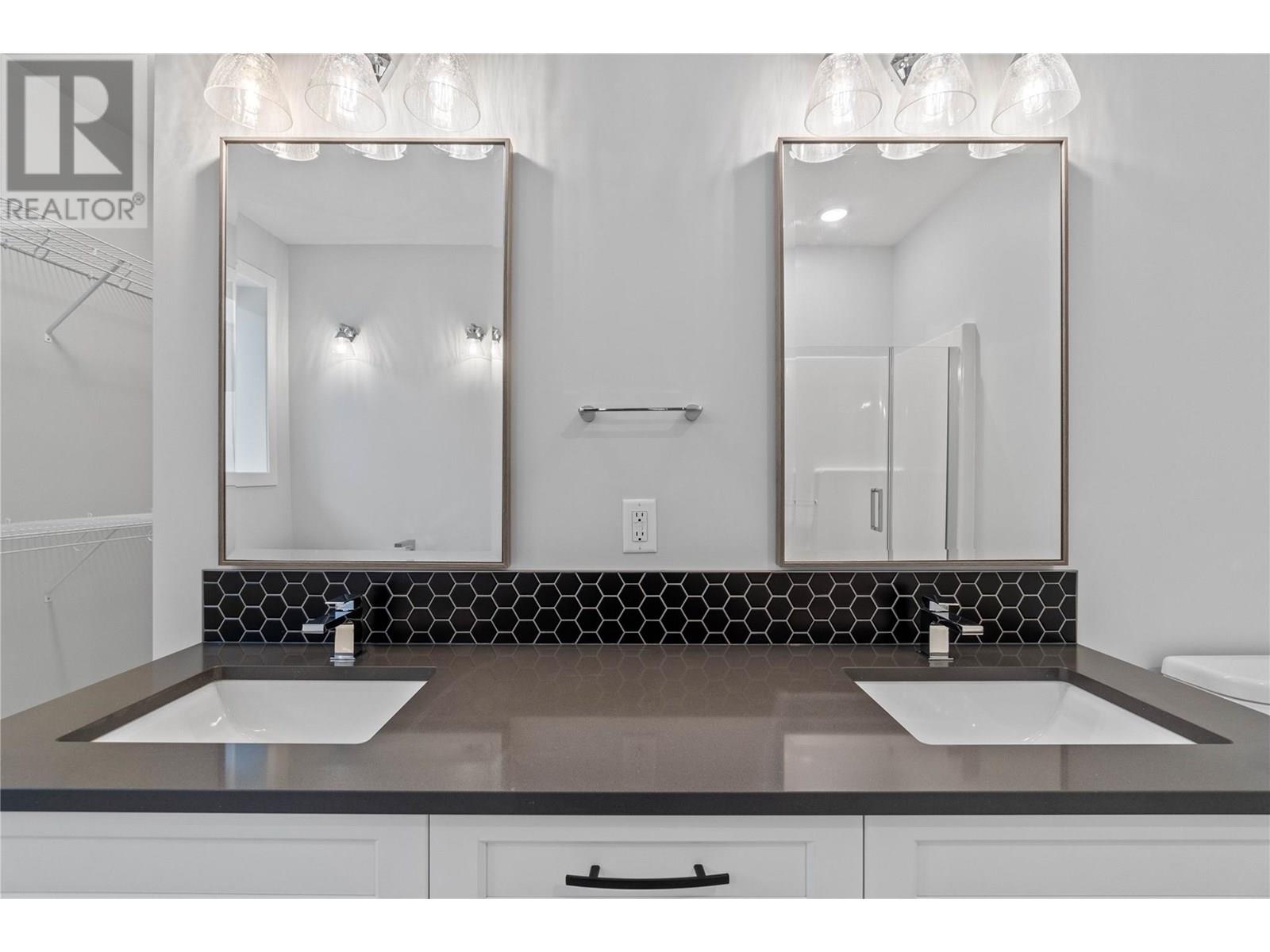 Photo 32 of 1840 10 Street Sw Unit 7, Salmon Arm BC