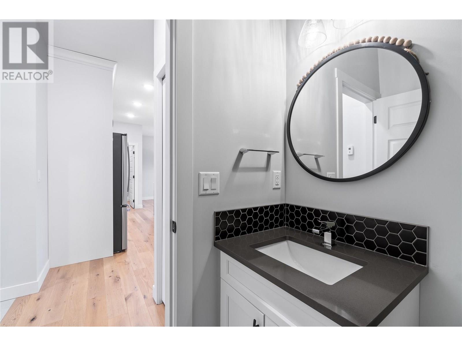 Photo 42 of 1840 10 Street Sw Unit 7, Salmon Arm BC