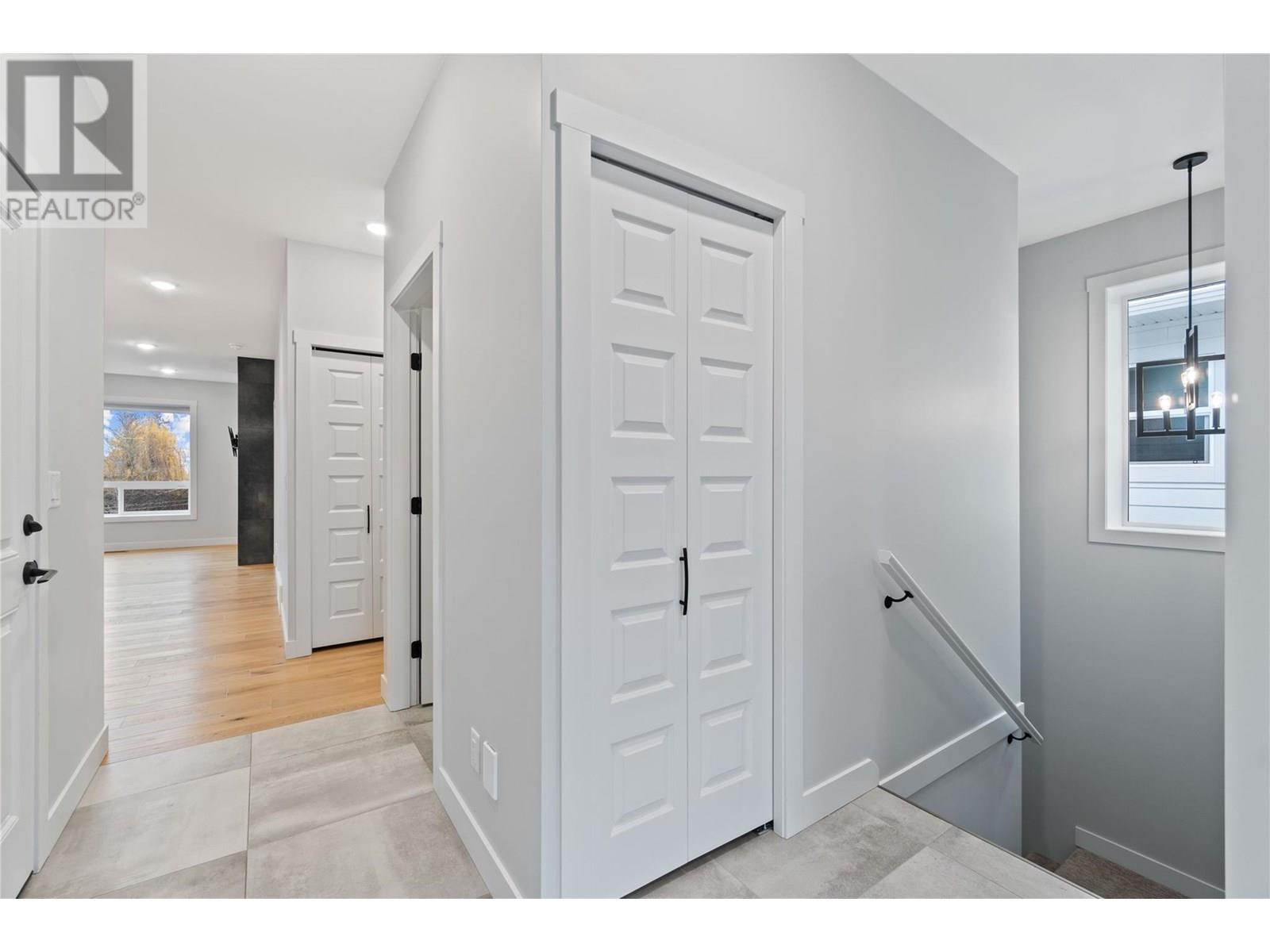 Photo 47 of 1840 10 Street Sw Unit 7, Salmon Arm BC