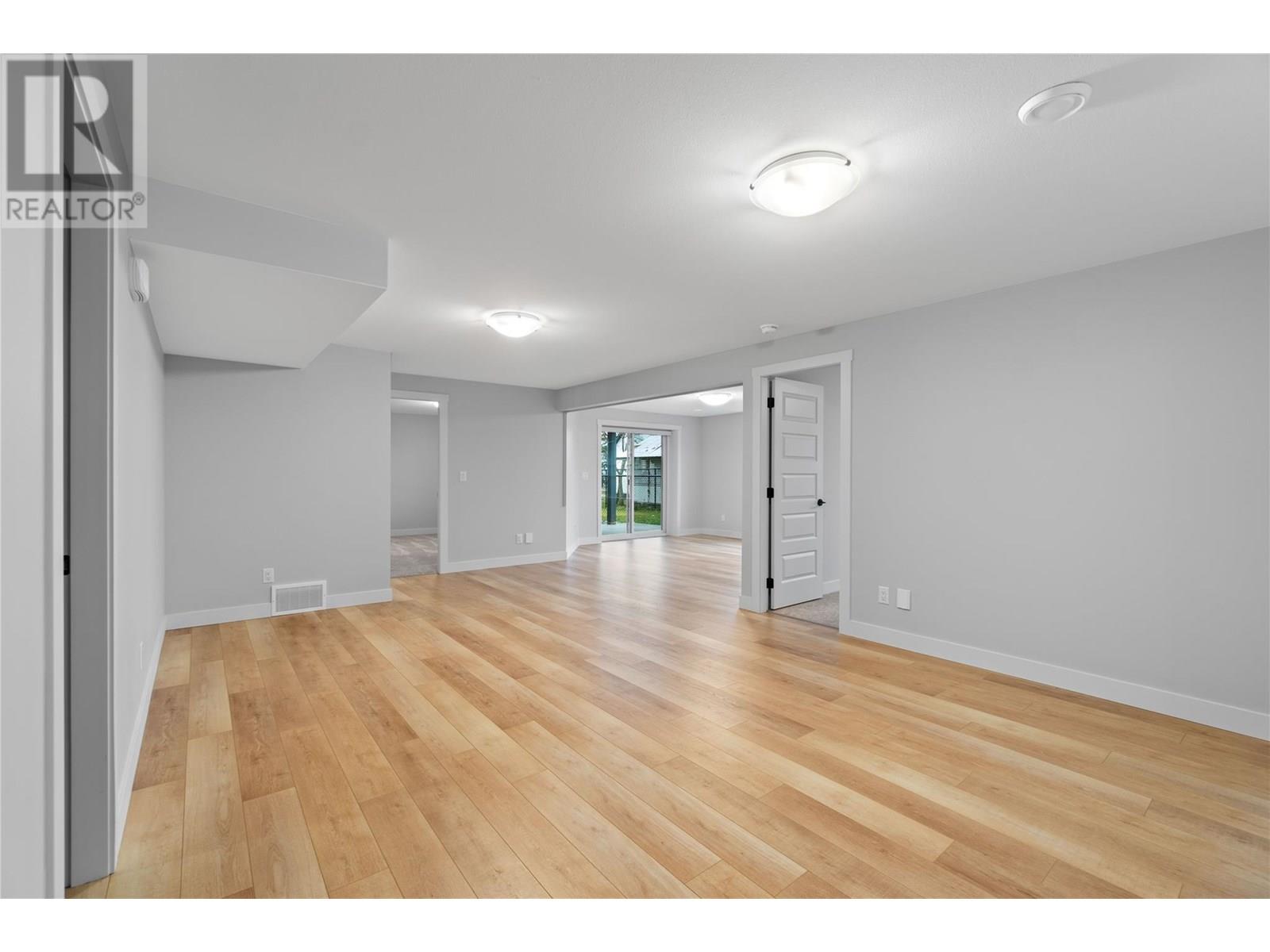 Photo 50 of 1840 10 Street Sw Unit 7, Salmon Arm BC
