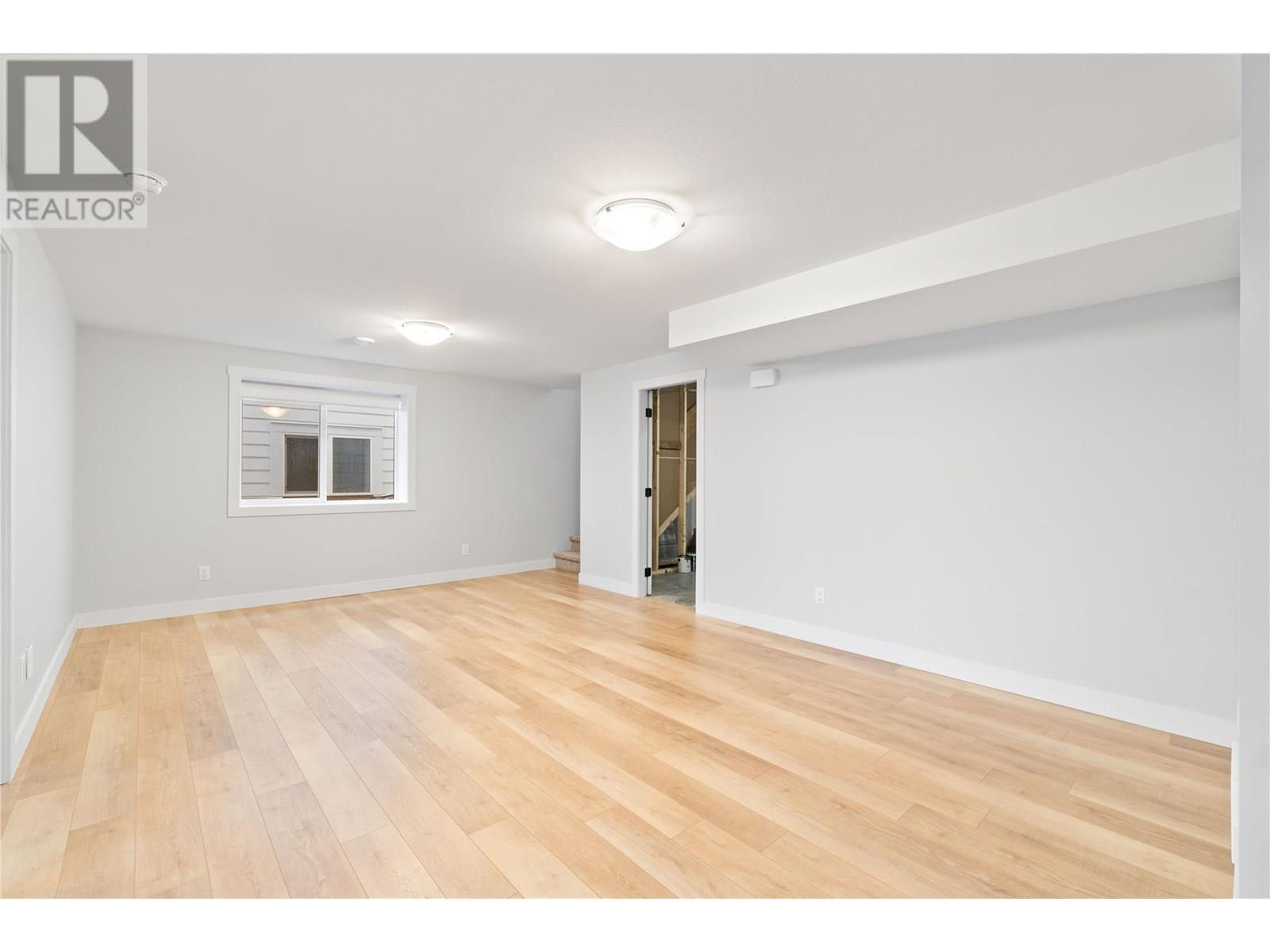 Photo 54 of 1840 10 Street Sw Unit 7, Salmon Arm BC